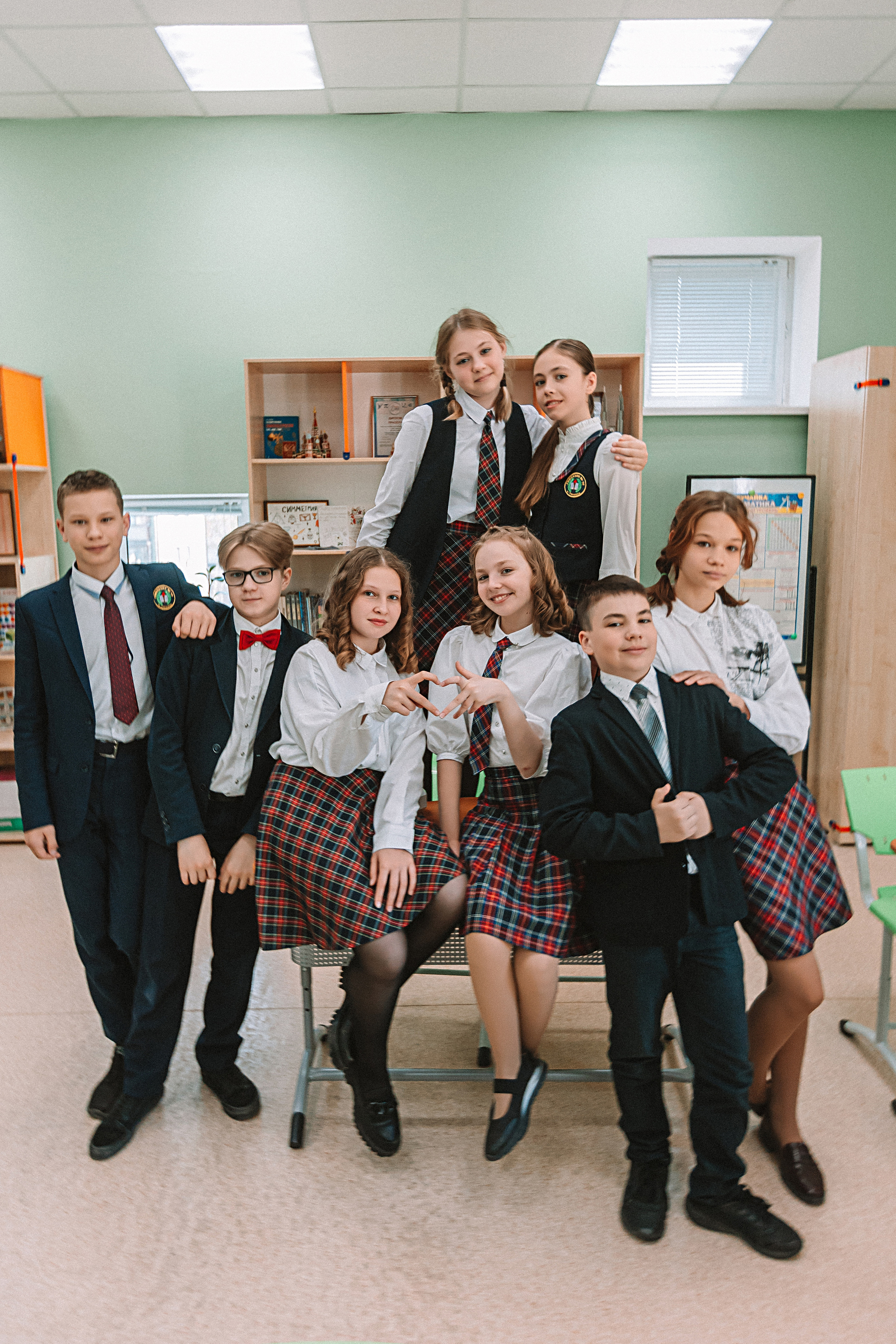 7 класс в кабинете. Семейный фотограф Тюмень, фотограф на роды Салмина Мария