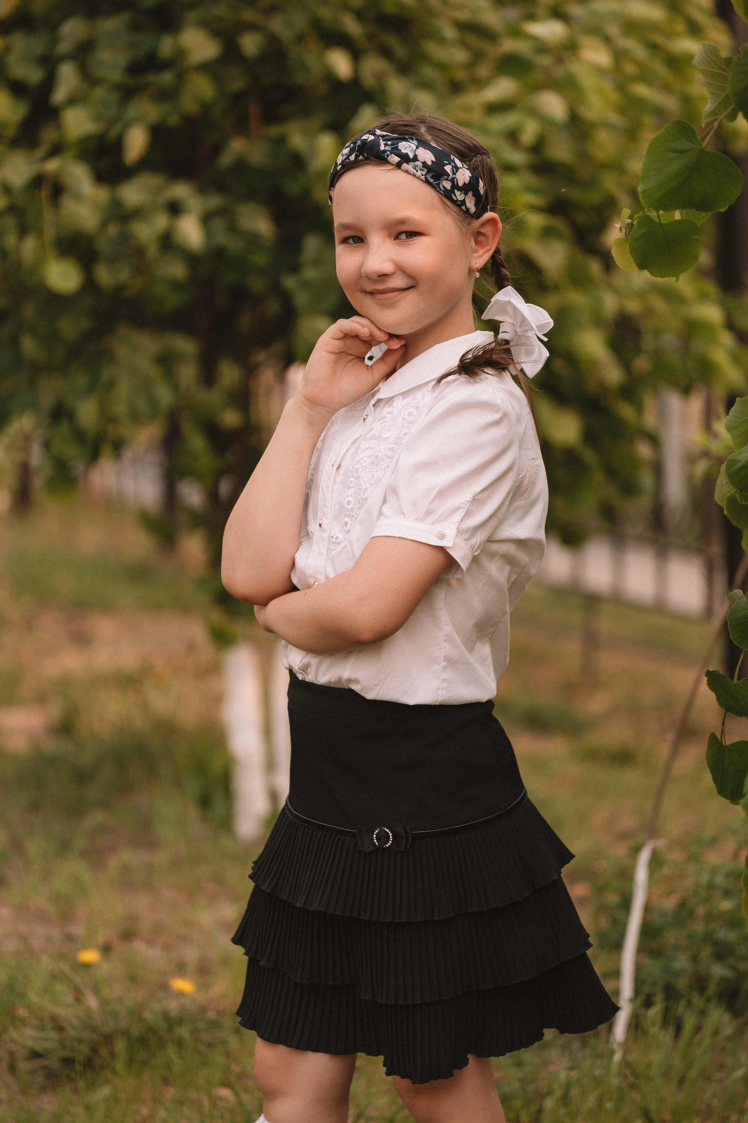 3 класс у школы. Семейный фотограф Тюмень, фотограф на роды Салмина Мария