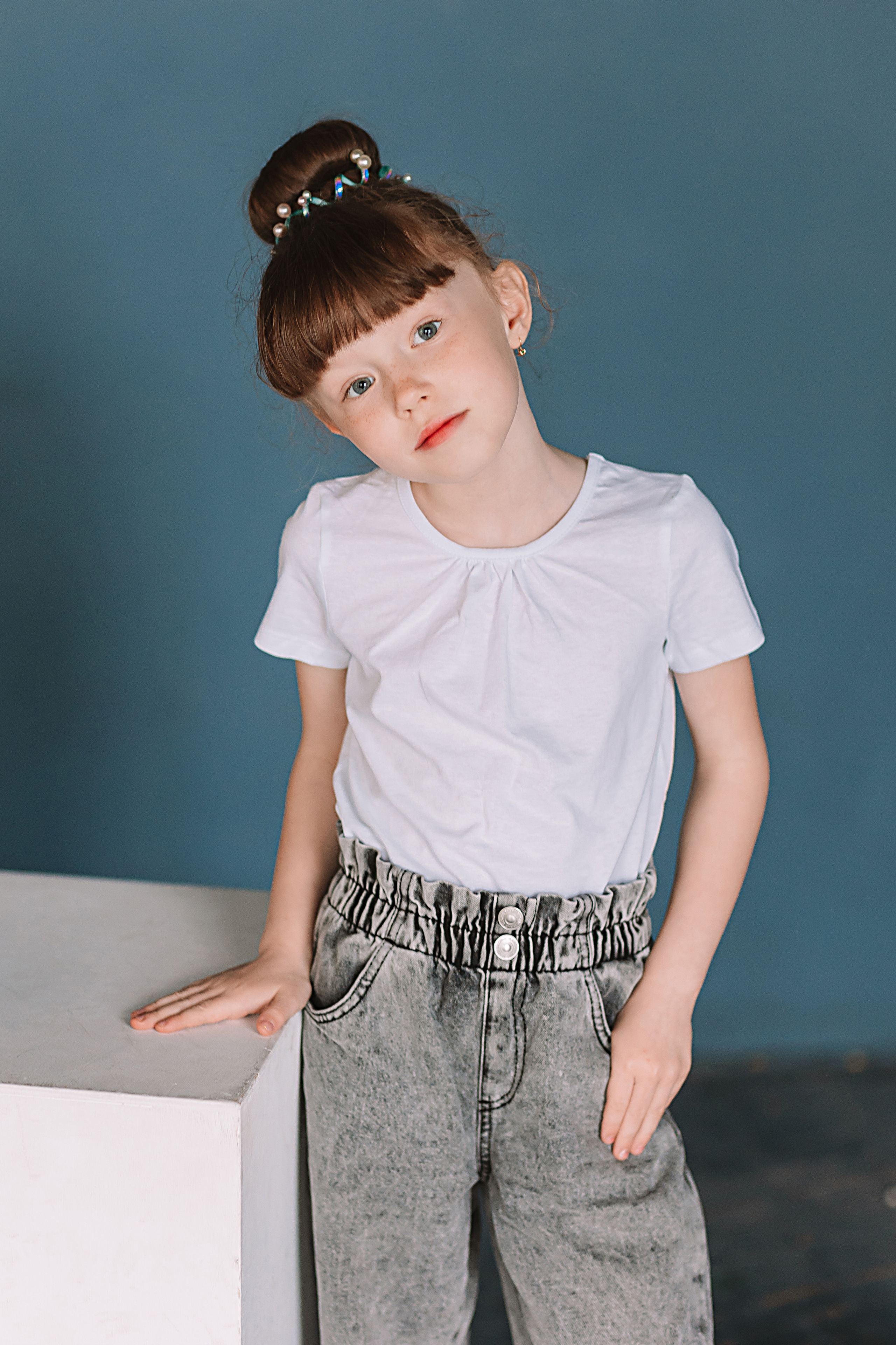 Садик в фотостудии. Семейный фотограф Тюмень, фотограф на роды Салмина Мария