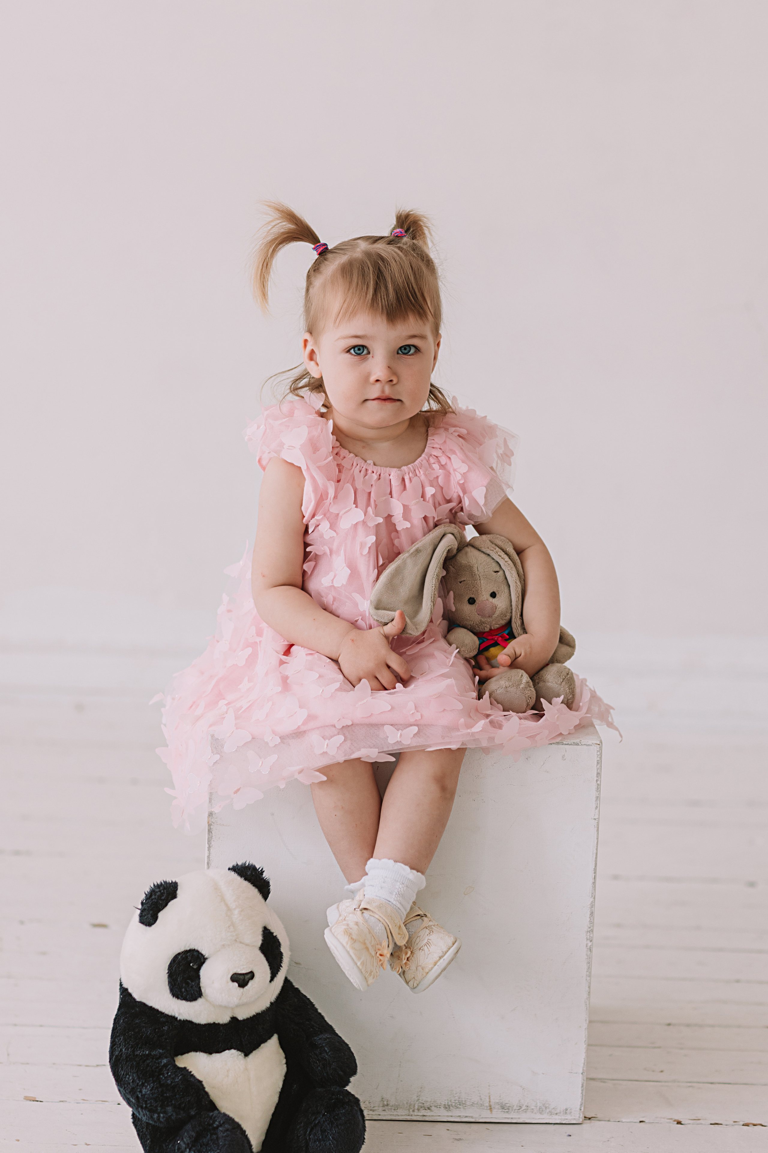 Младшая группа садика в студии. Семейный фотограф Тюмень, фотограф на роды Салмина Мария