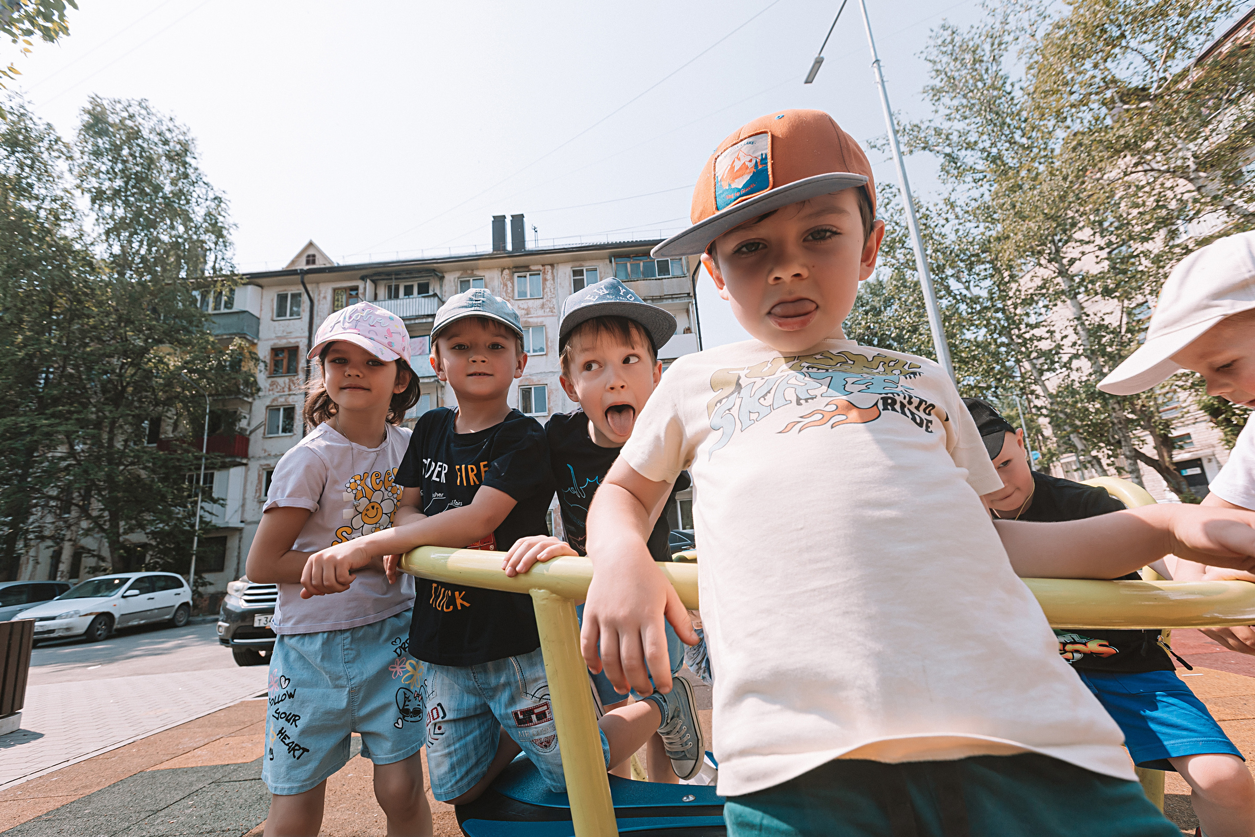 Один день в саду (частный). Семейный фотограф Тюмень, фотограф на роды Салмина Мария