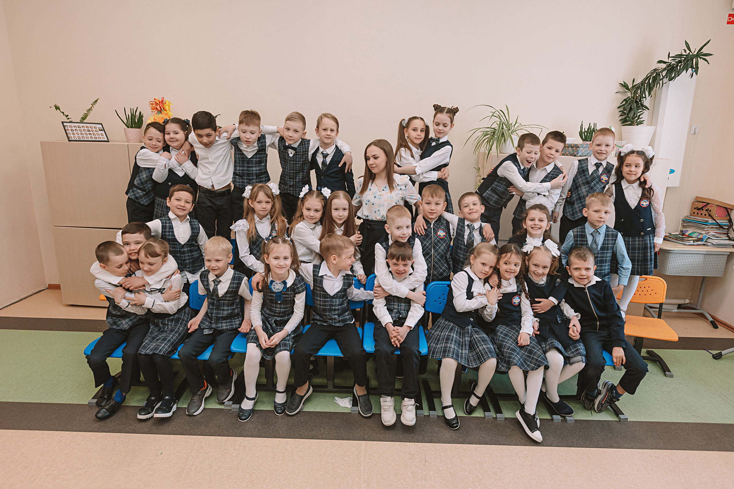 1 класс в кабинете. Семейный фотограф Тюмень, фотограф на роды Салмина Мария