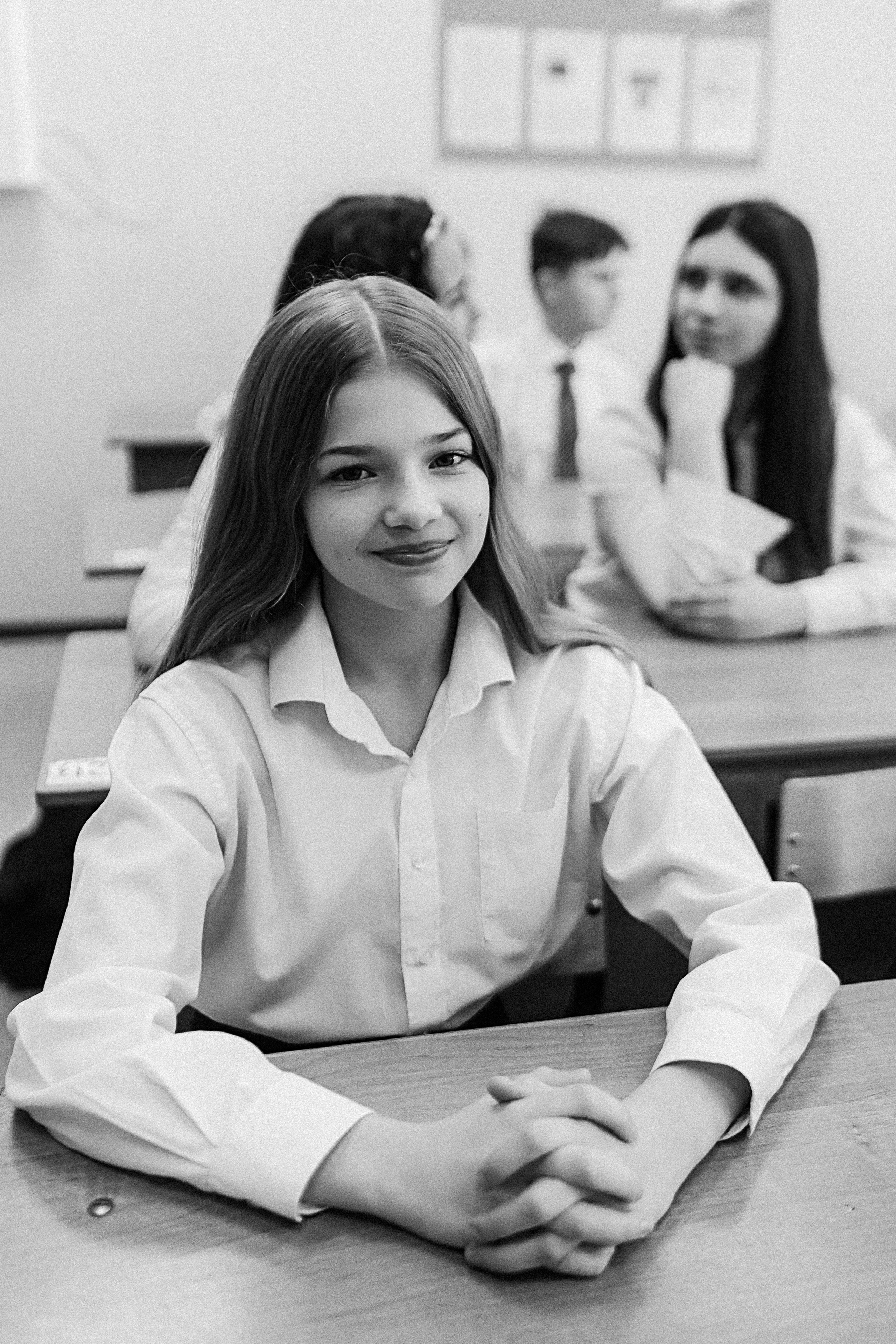 7 класс в стенах школы. Семейный фотограф Тюмень, фотограф на роды Салмина Мария