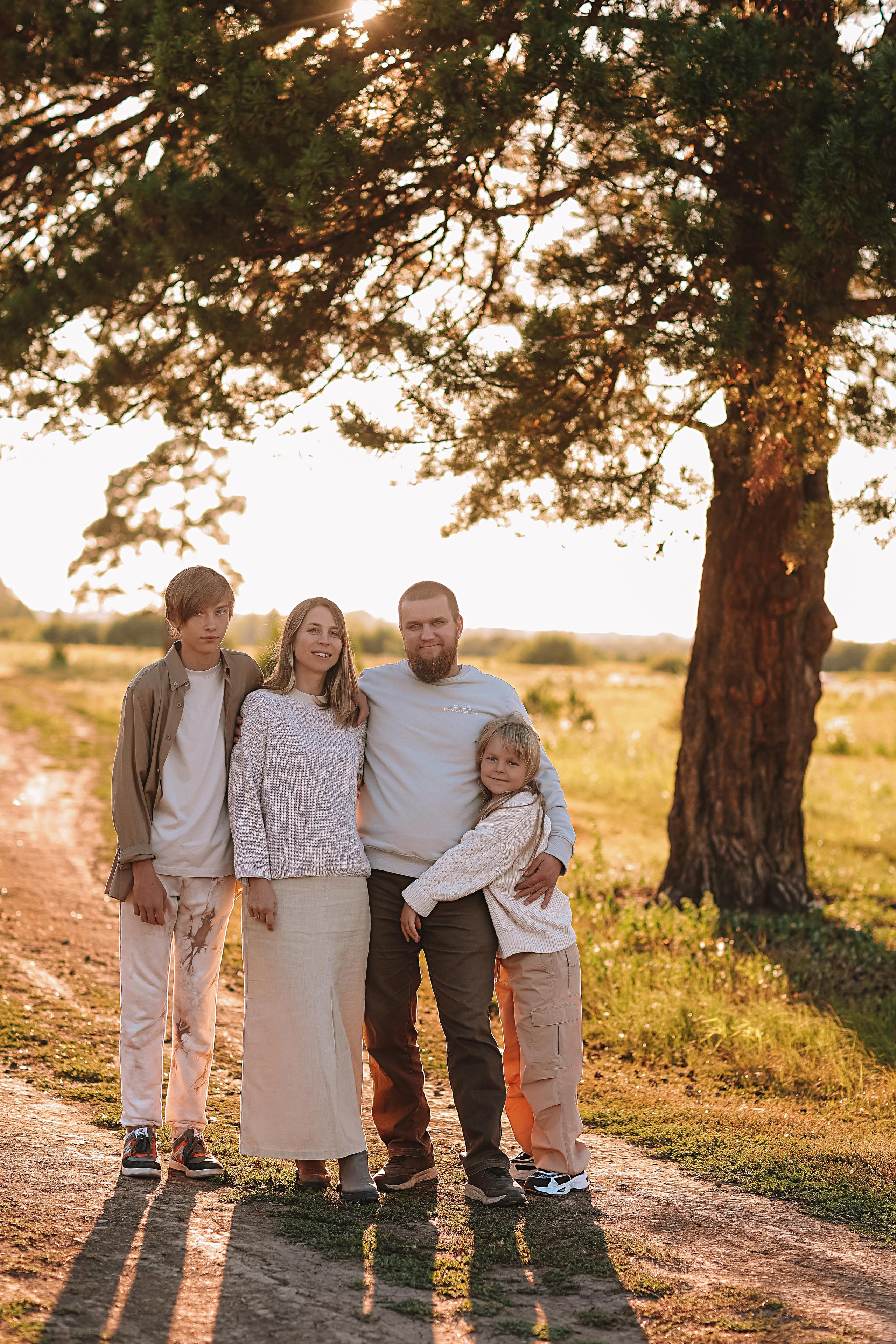 Семейная (каменка). Семейный фотограф Тюмень, фотограф на роды Салмина Мария