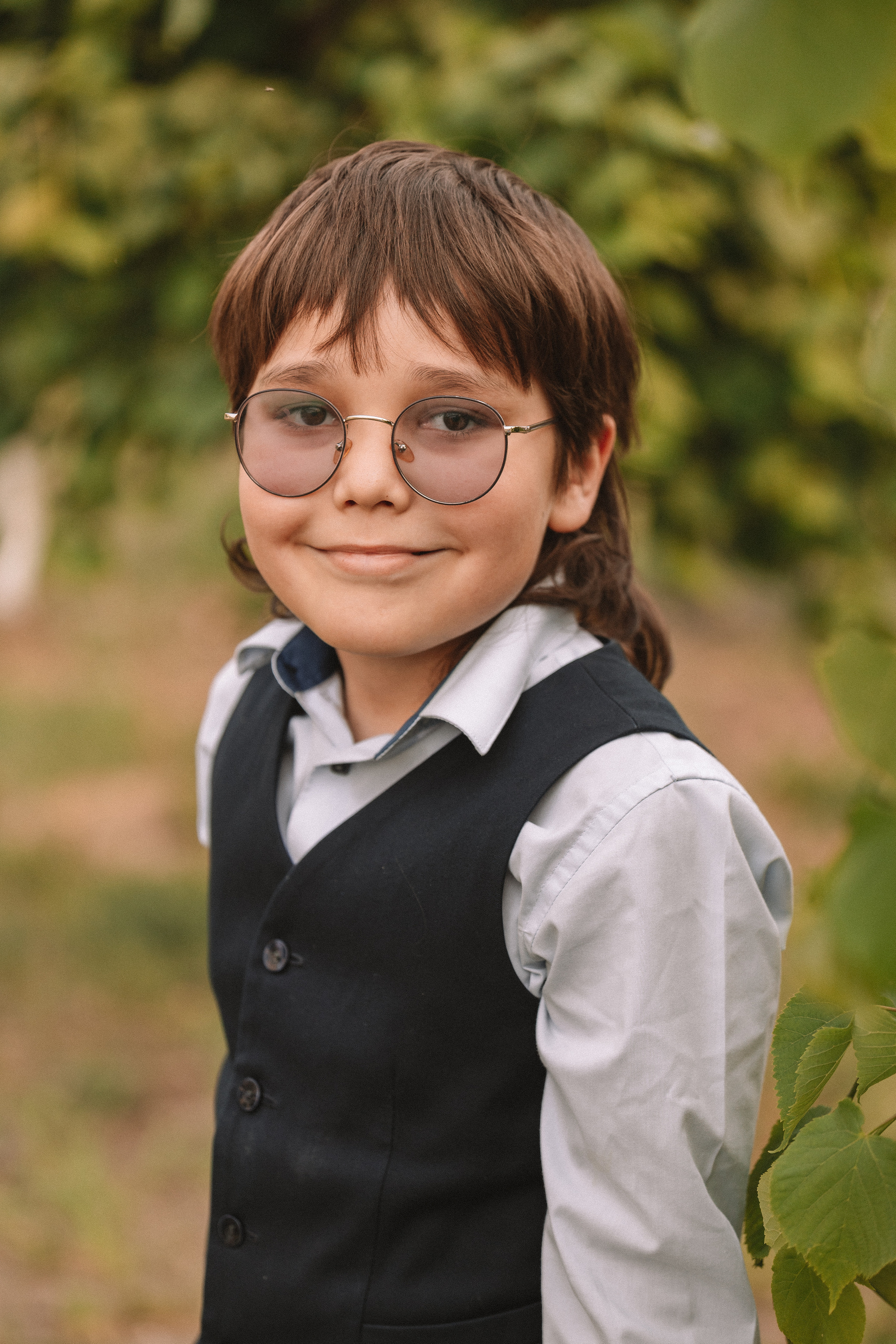 3 класс у школы. Семейный фотограф Тюмень, фотограф на роды Салмина Мария