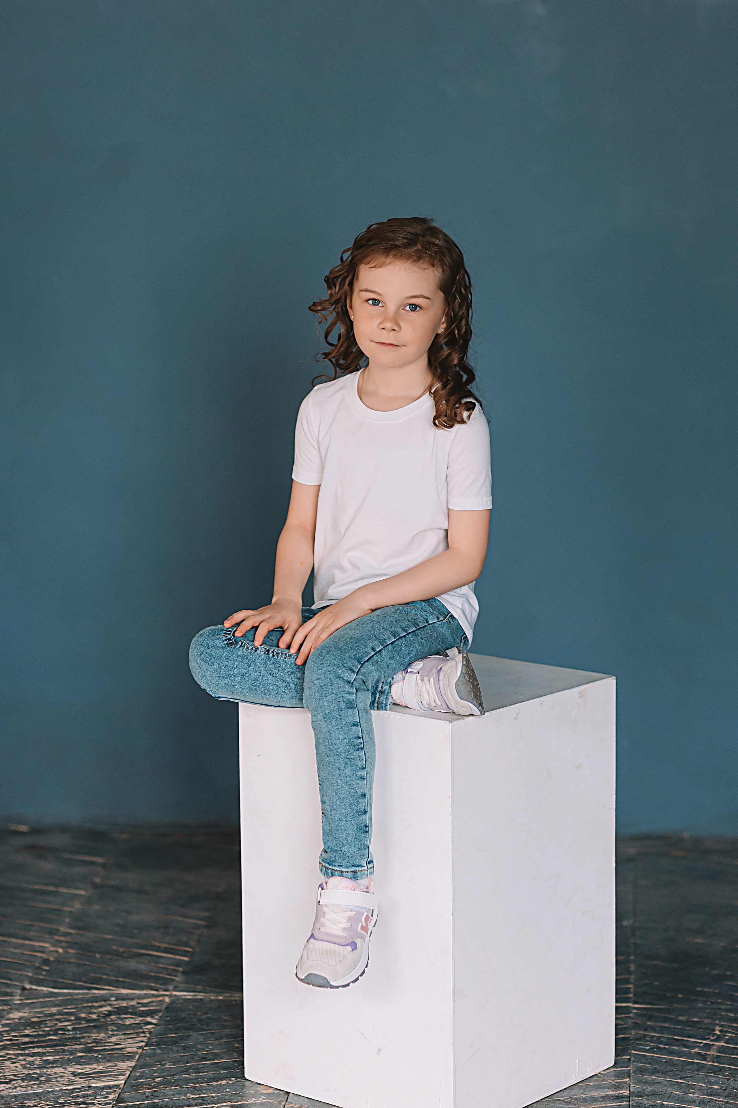 Садик в фотостудии. Семейный фотограф Тюмень, фотограф на роды Салмина Мария