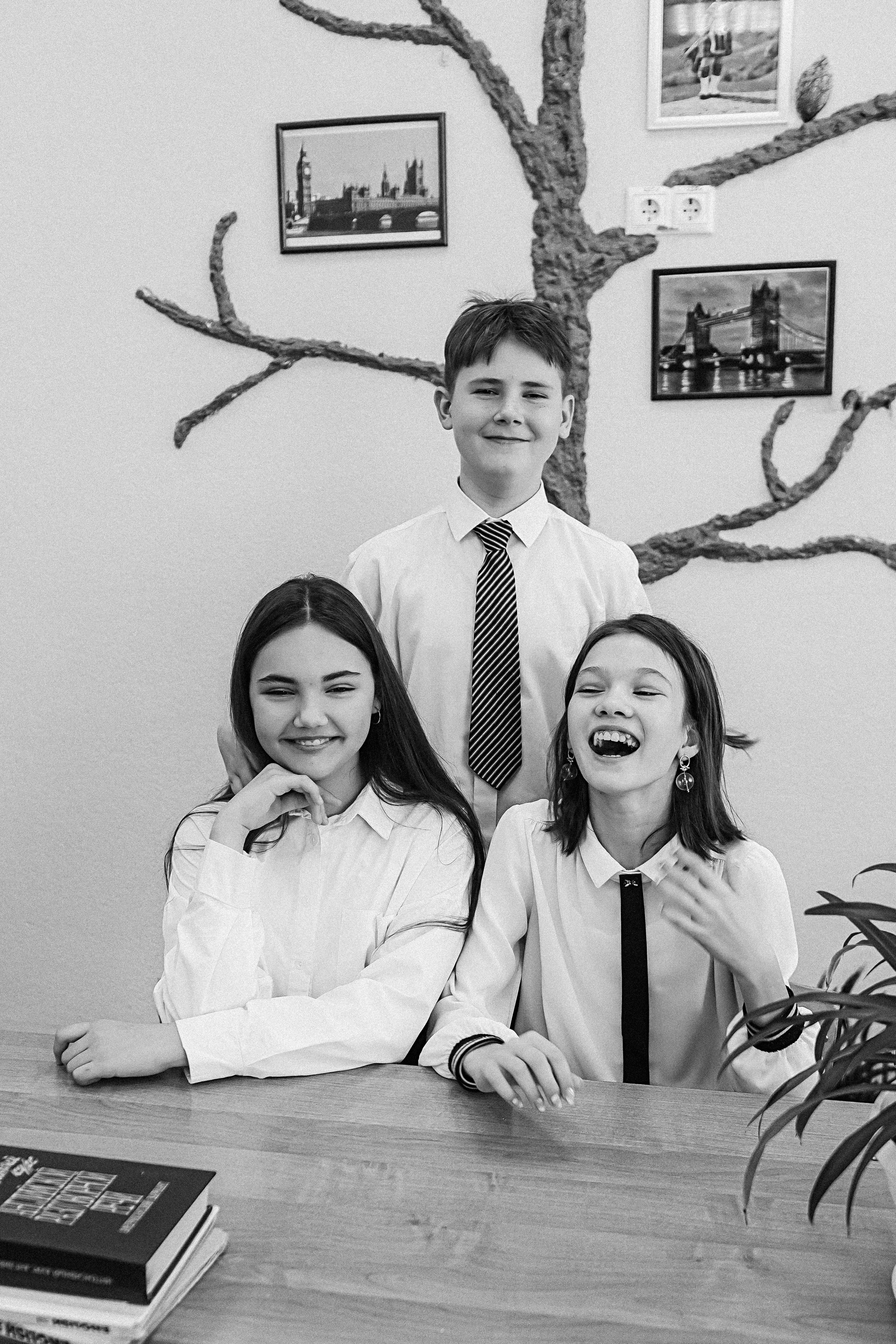 7 класс в стенах школы. Семейный фотограф Тюмень, фотограф на роды Салмина Мария