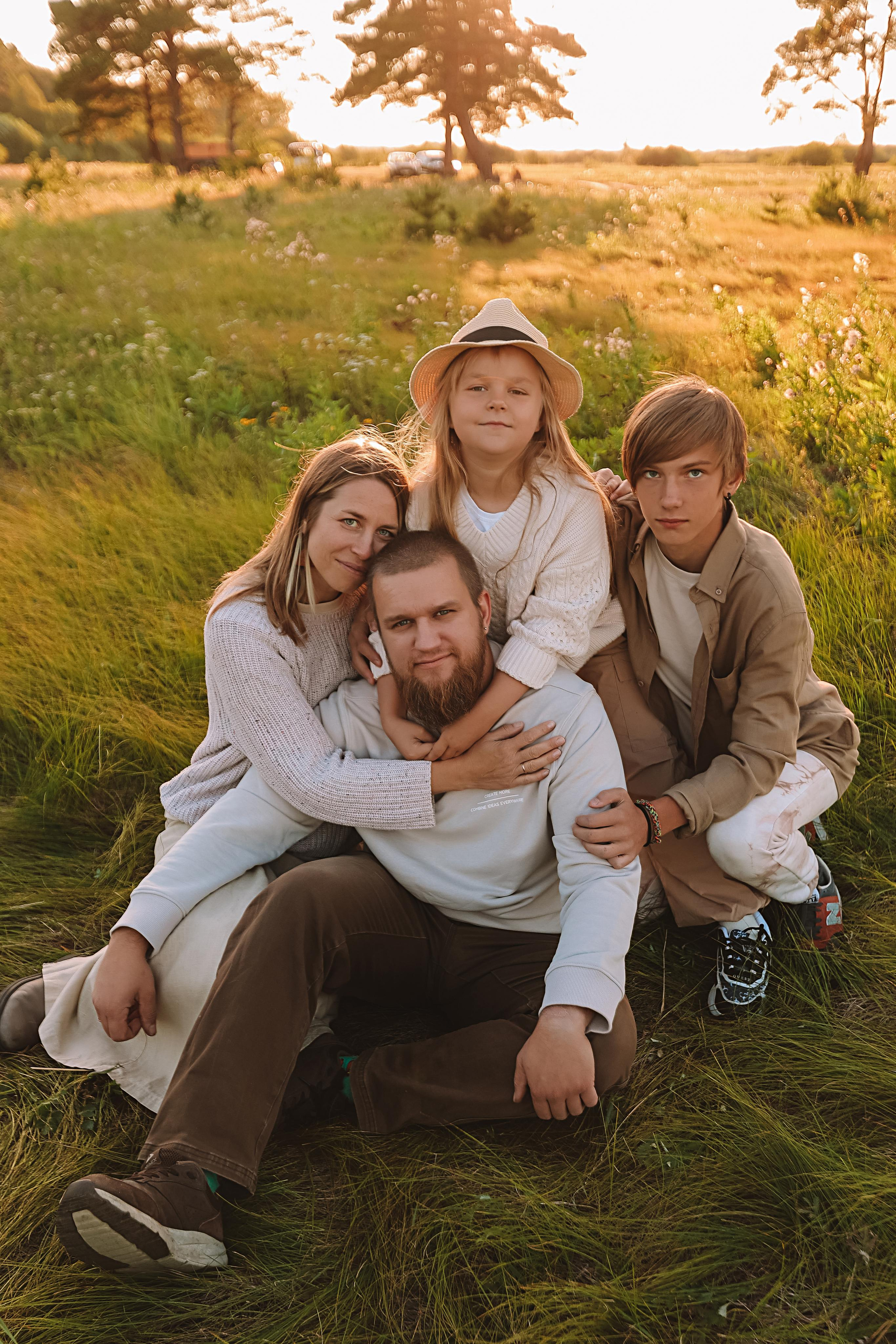 Семейная (каменка). Семейный фотограф Тюмень, фотограф на роды Салмина Мария