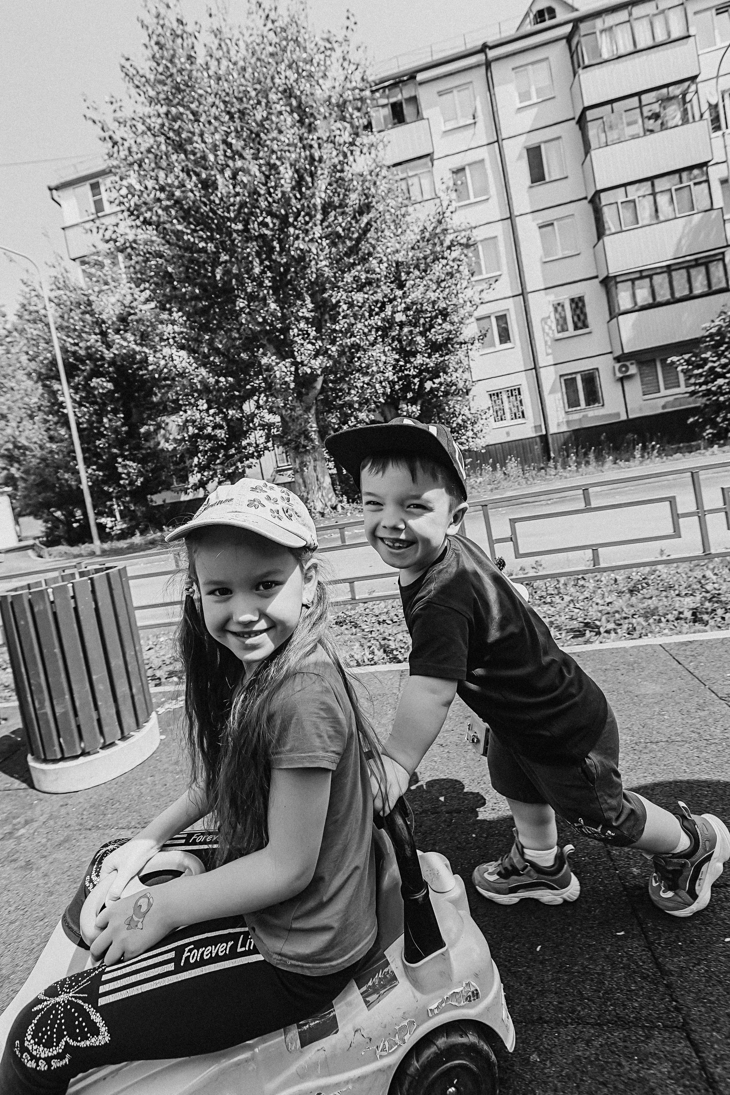 Один день в саду (частный). Семейный фотограф Тюмень, фотограф на роды Салмина Мария