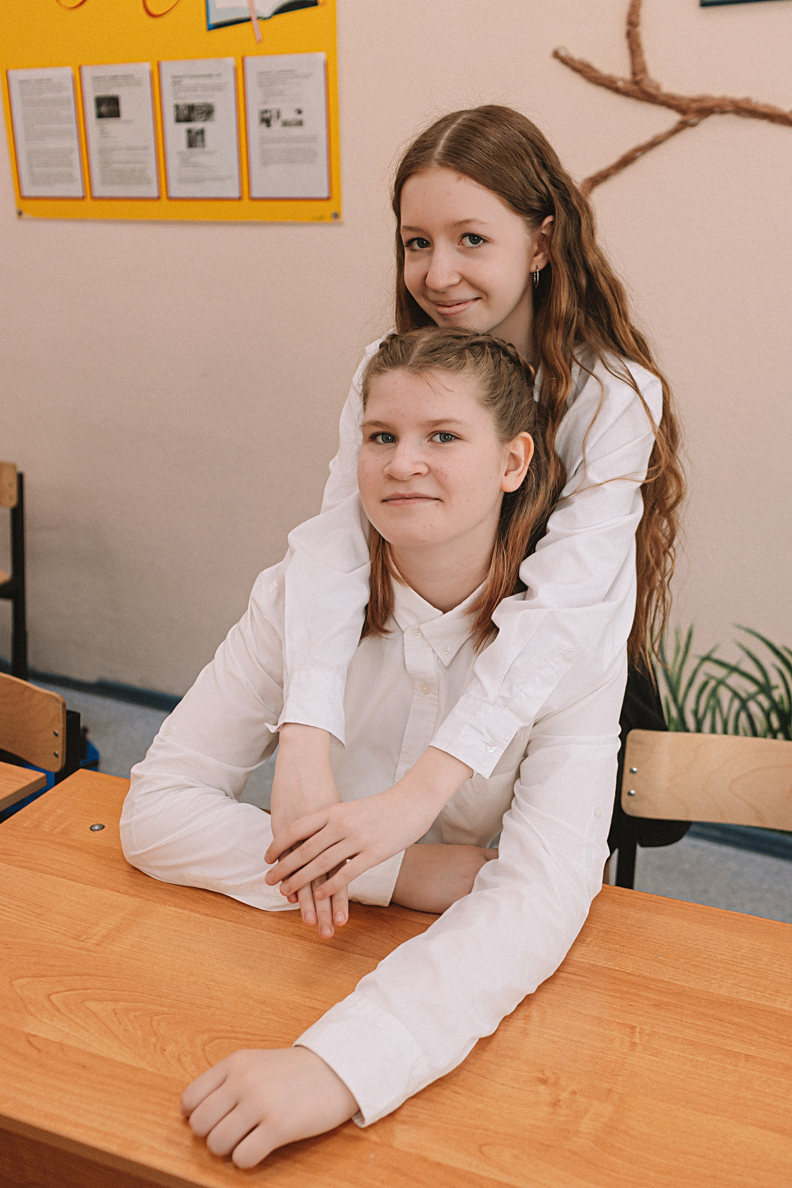 7 класс в стенах школы. Семейный фотограф Тюмень, фотограф на роды Салмина Мария