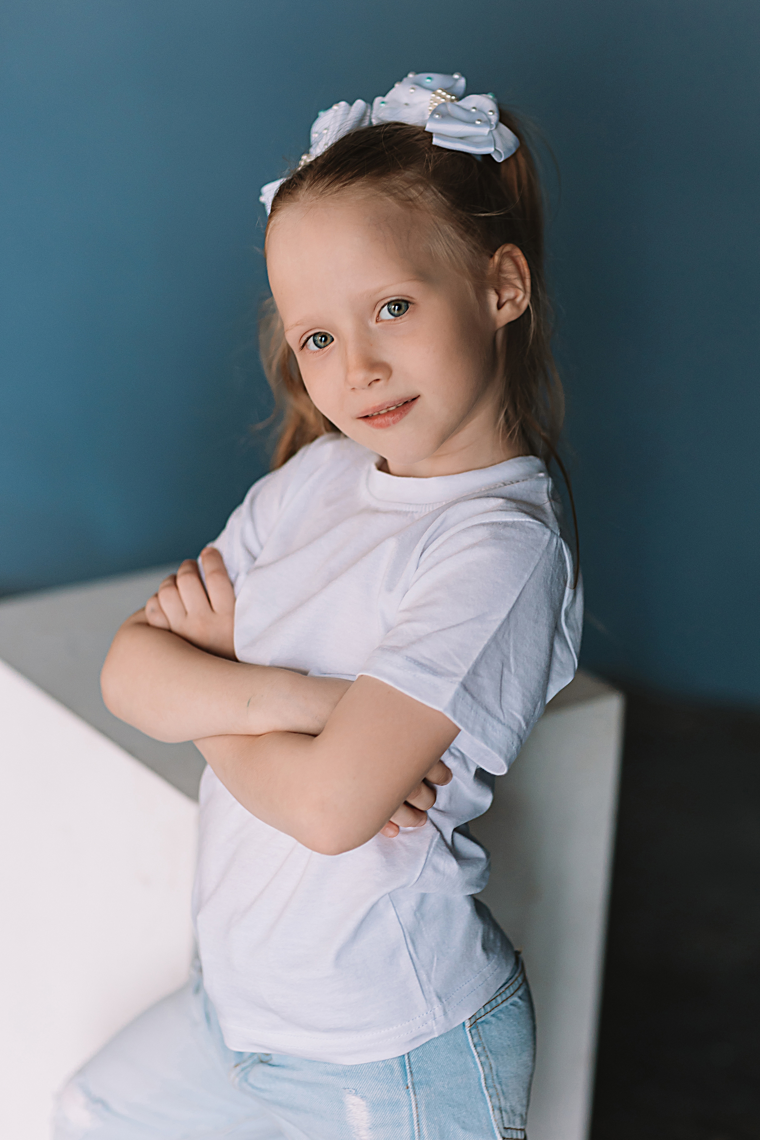 Садик в фотостудии. Семейный фотограф Тюмень, фотограф на роды Салмина Мария