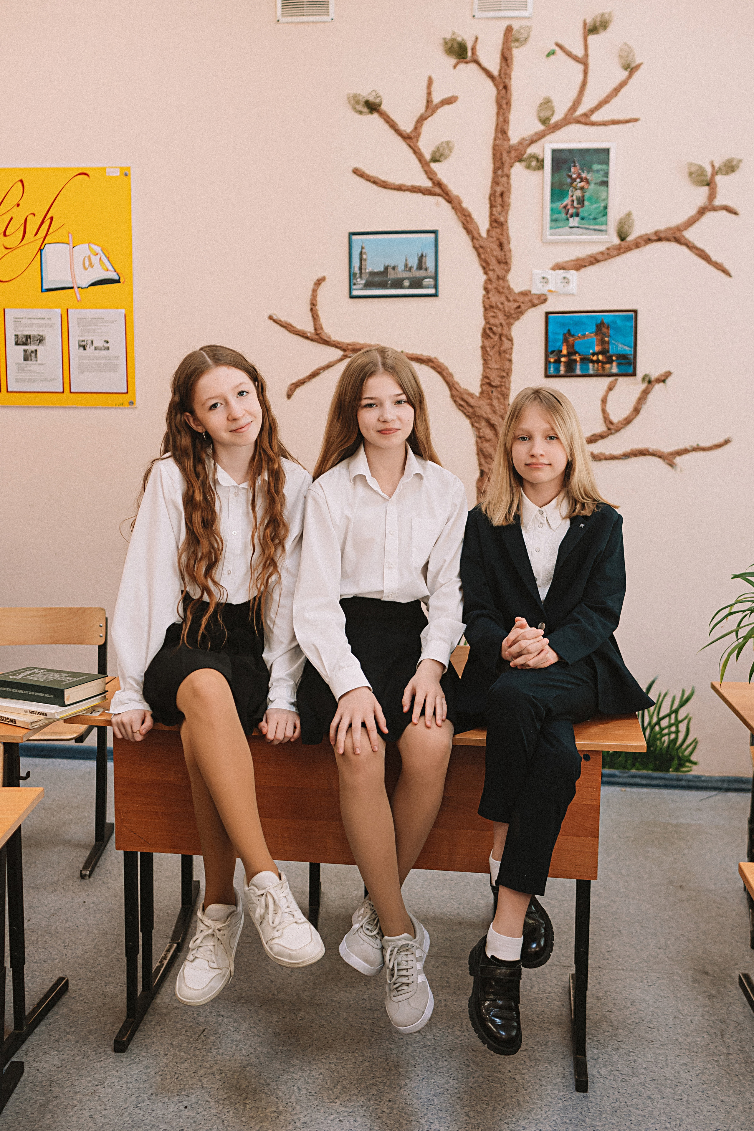 7 класс в стенах школы. Семейный фотограф Тюмень, фотограф на роды Салмина Мария