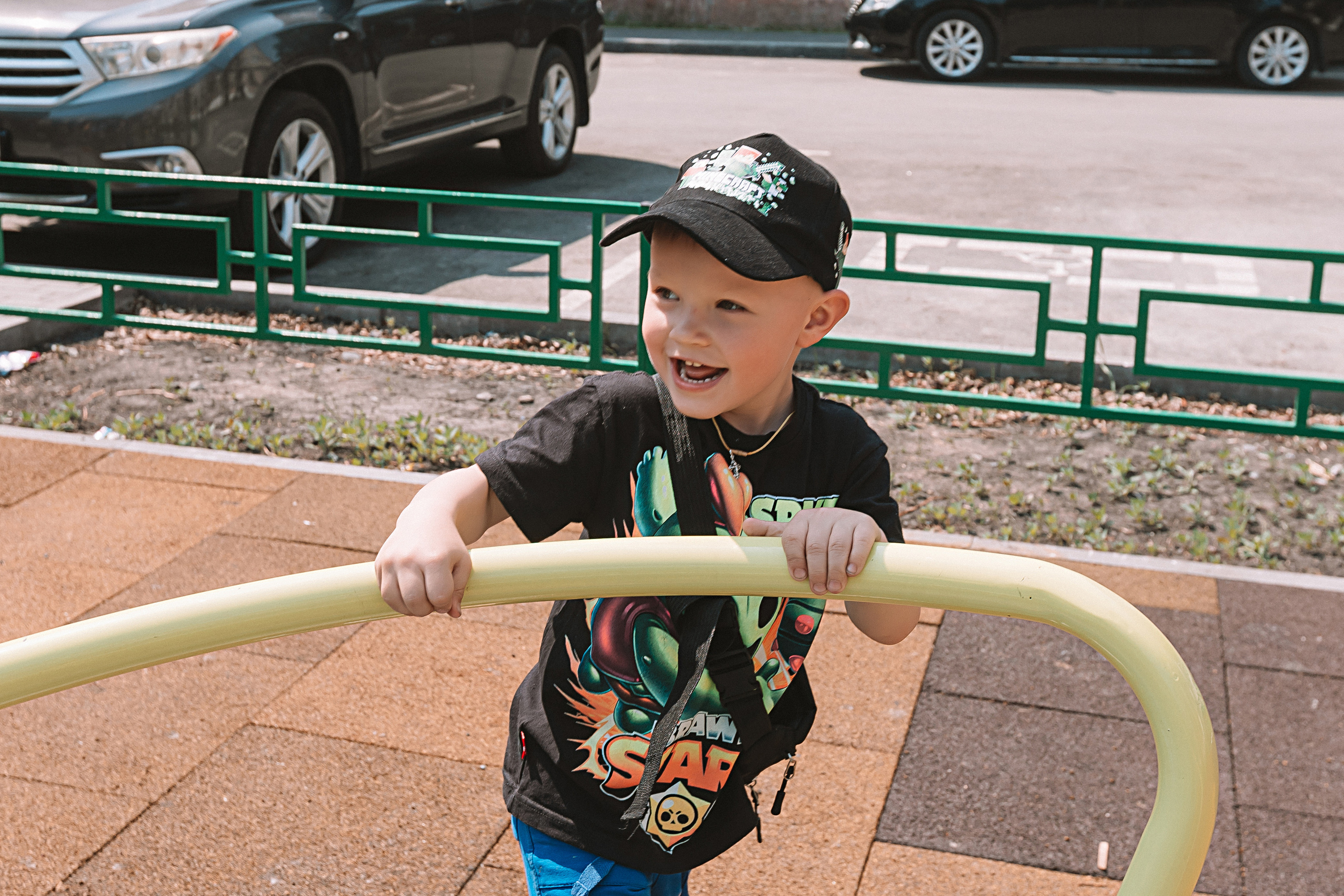 Один день в саду (частный). Семейный фотограф Тюмень, фотограф на роды Салмина Мария