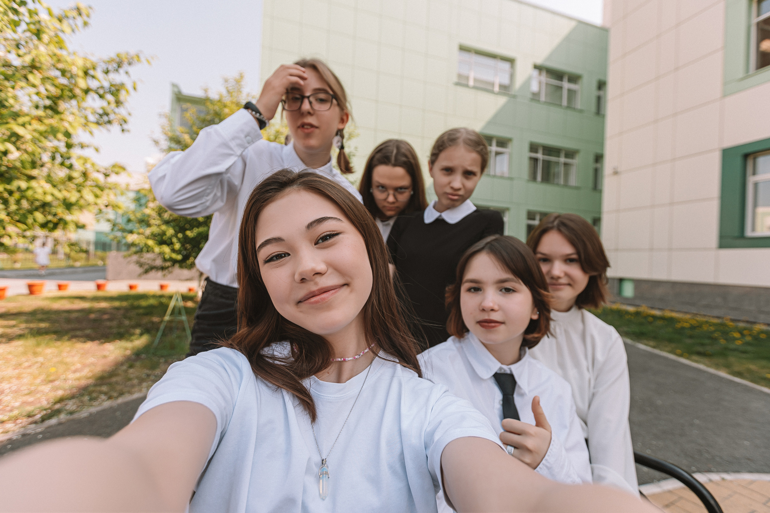 7 класс на улице. Семейный фотограф Тюмень, фотограф на роды Салмина Мария