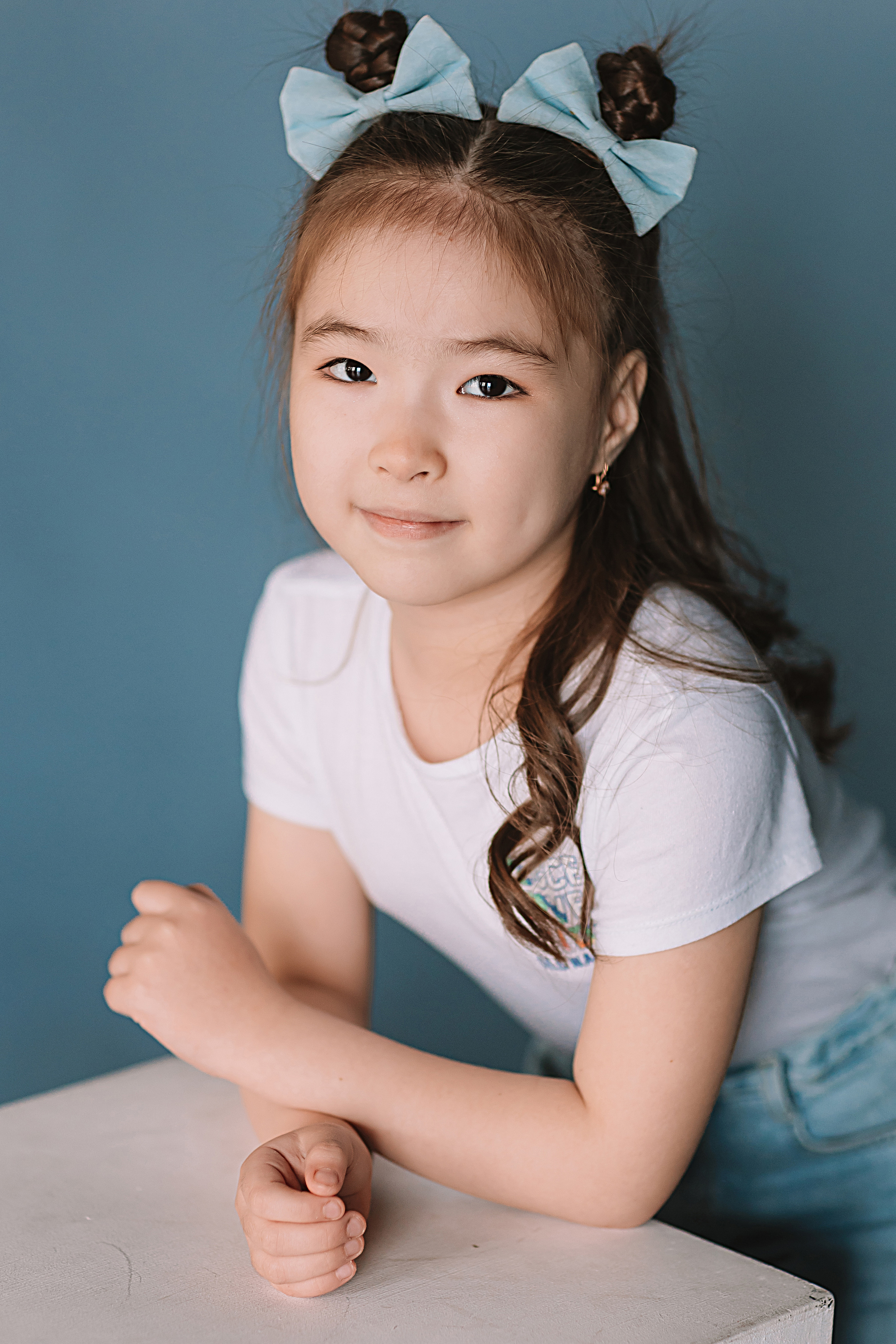 Садик в фотостудии. Семейный фотограф Тюмень, фотограф на роды Салмина Мария