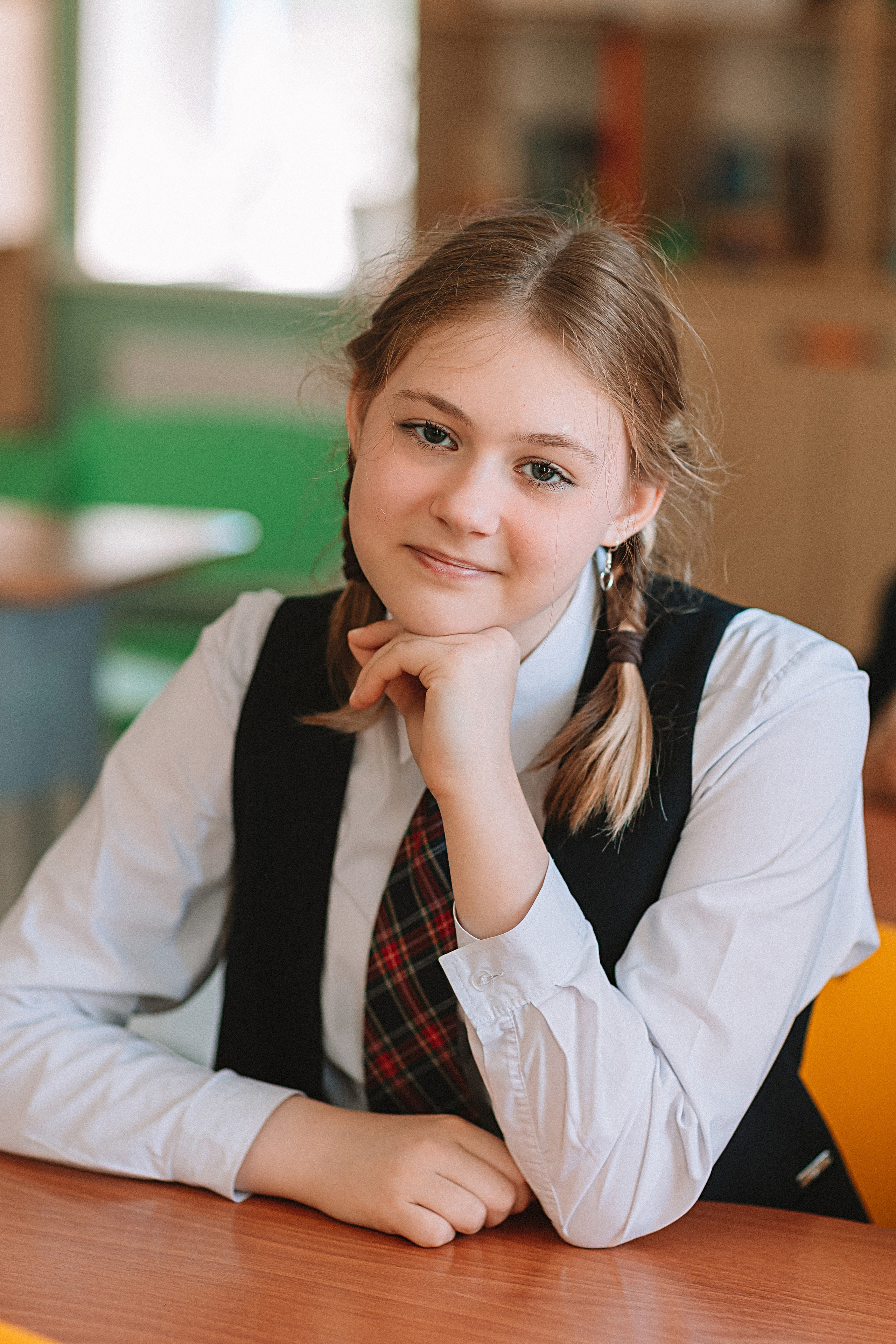 7 класс в кабинете. Семейный фотограф Тюмень, фотограф на роды Салмина Мария