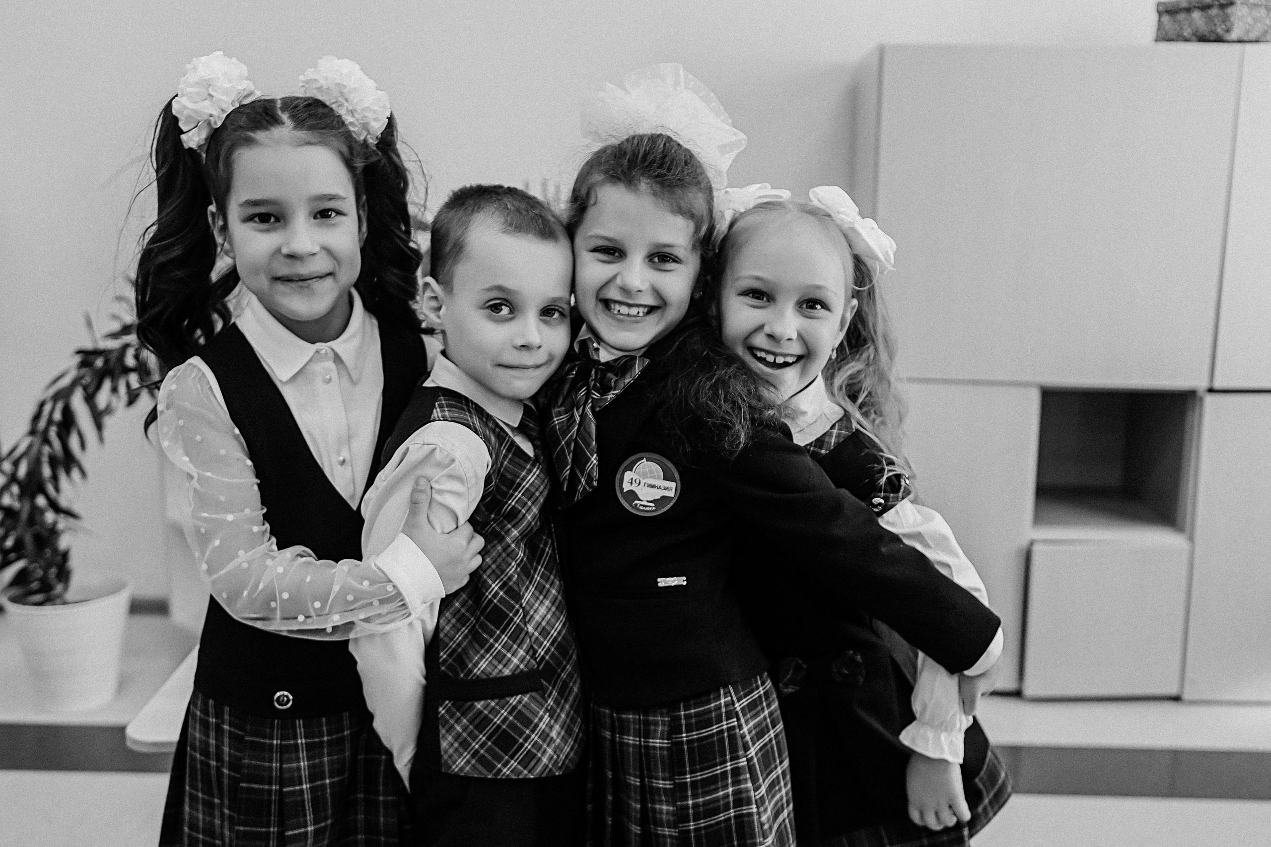 1 класс в кабинете. Семейный фотограф Тюмень, фотограф на роды Салмина Мария