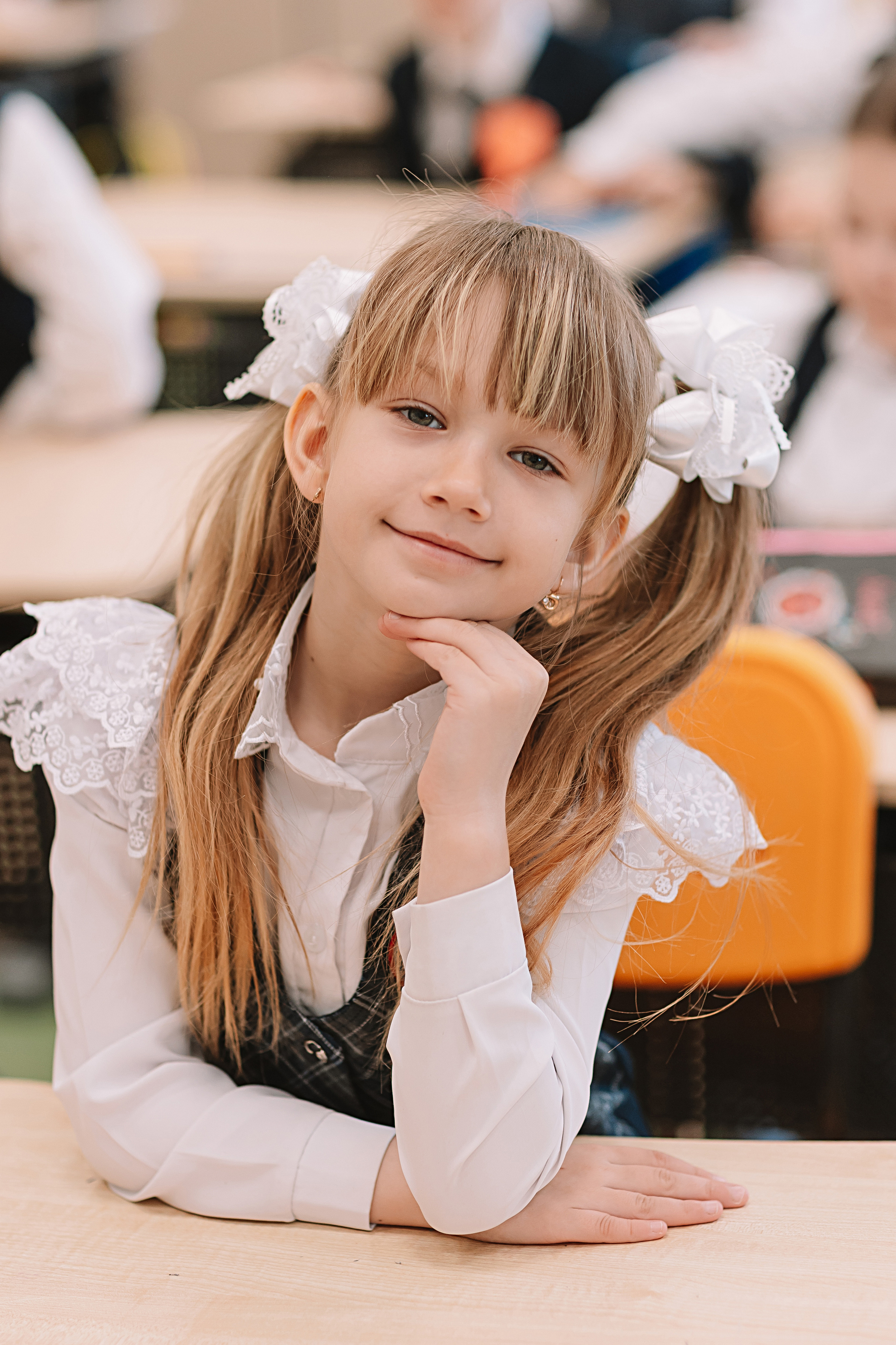 1 класс в кабинете. Семейный фотограф Тюмень, фотограф на роды Салмина Мария