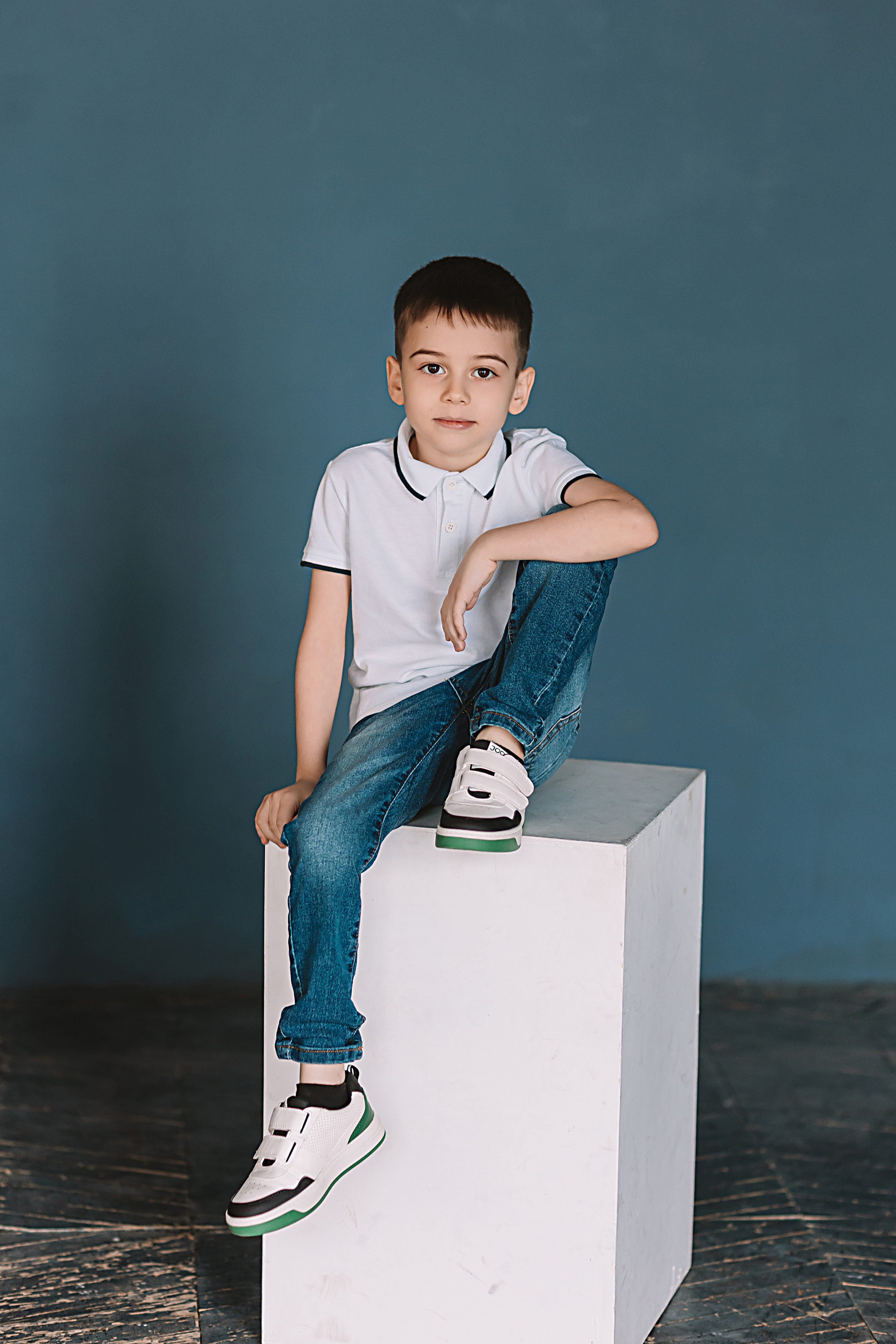 Садик в фотостудии. Семейный фотограф Тюмень, фотограф на роды Салмина Мария