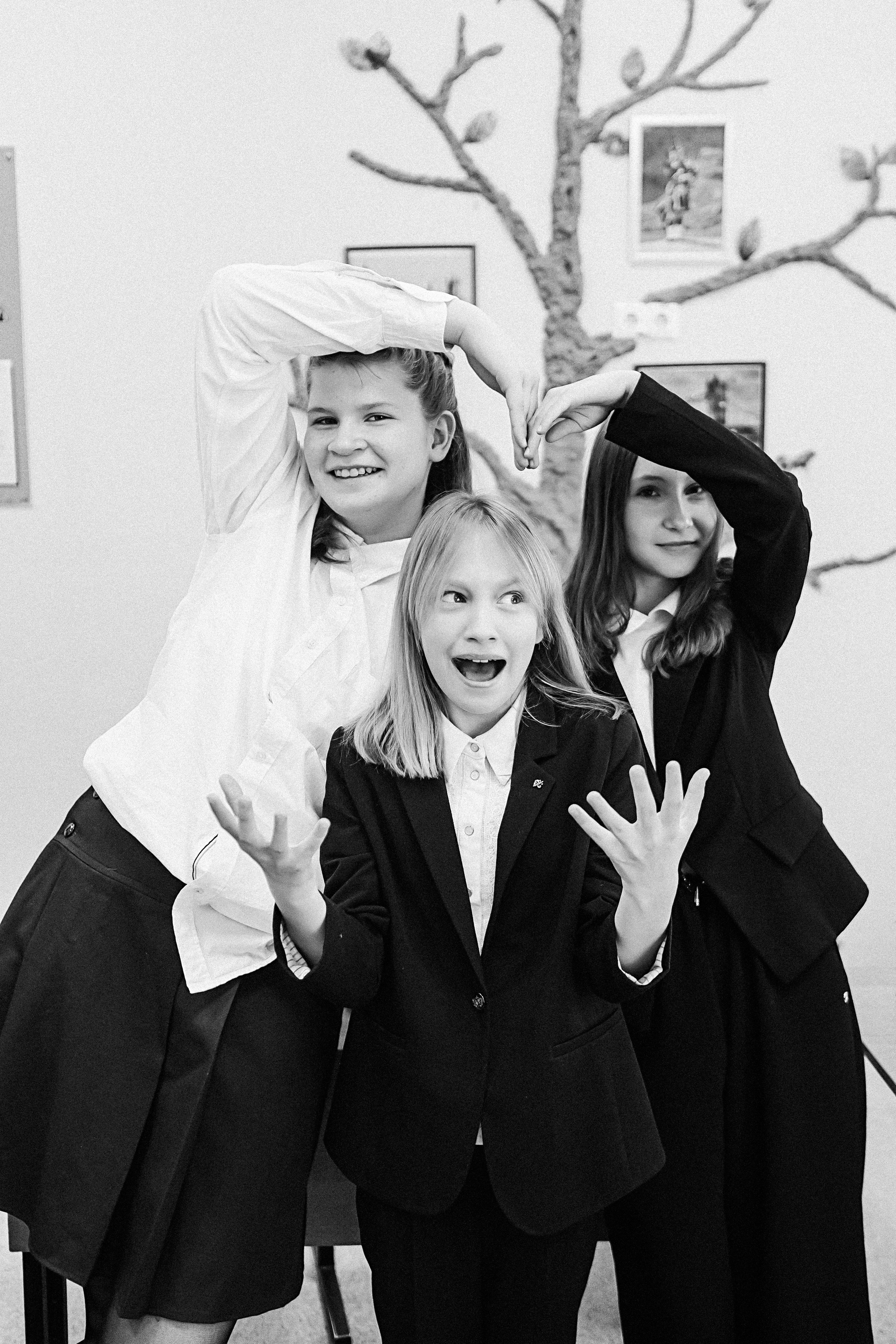 7 класс в стенах школы. Семейный фотограф Тюмень, фотограф на роды Салмина Мария