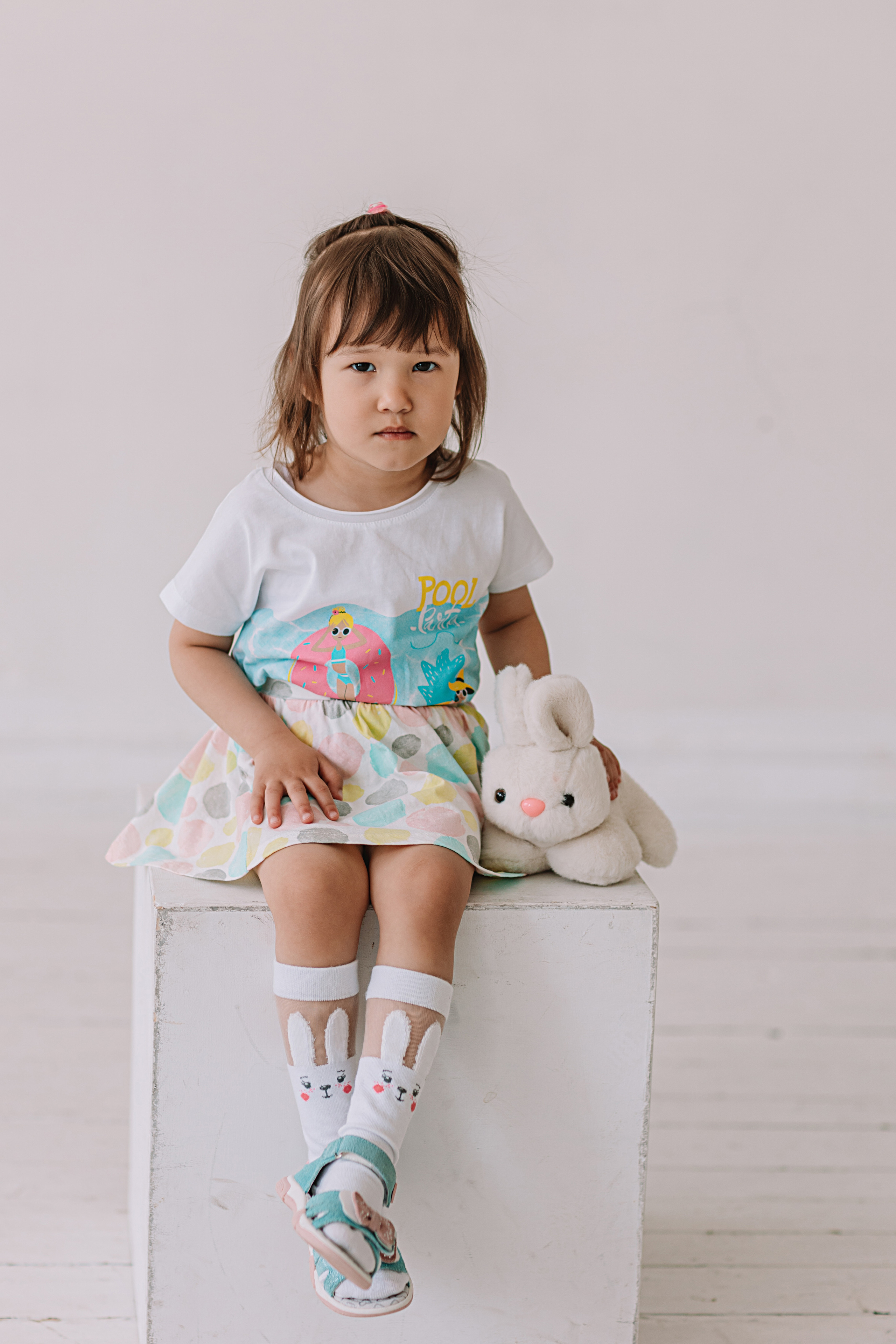 Младшая группа садика в студии. Семейный фотограф Тюмень, фотограф на роды Салмина Мария