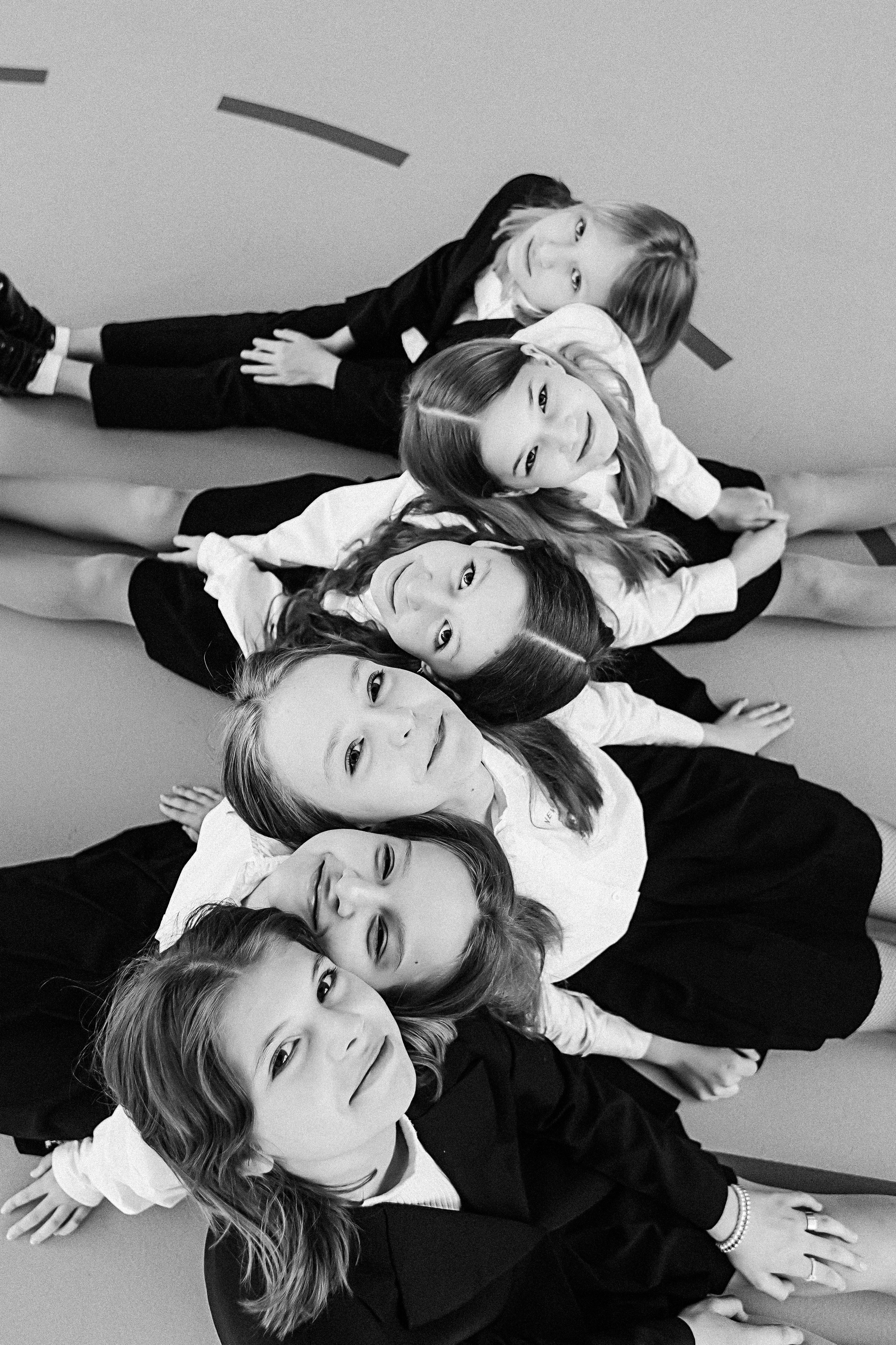 7 класс в стенах школы. Семейный фотограф Тюмень, фотограф на роды Салмина Мария