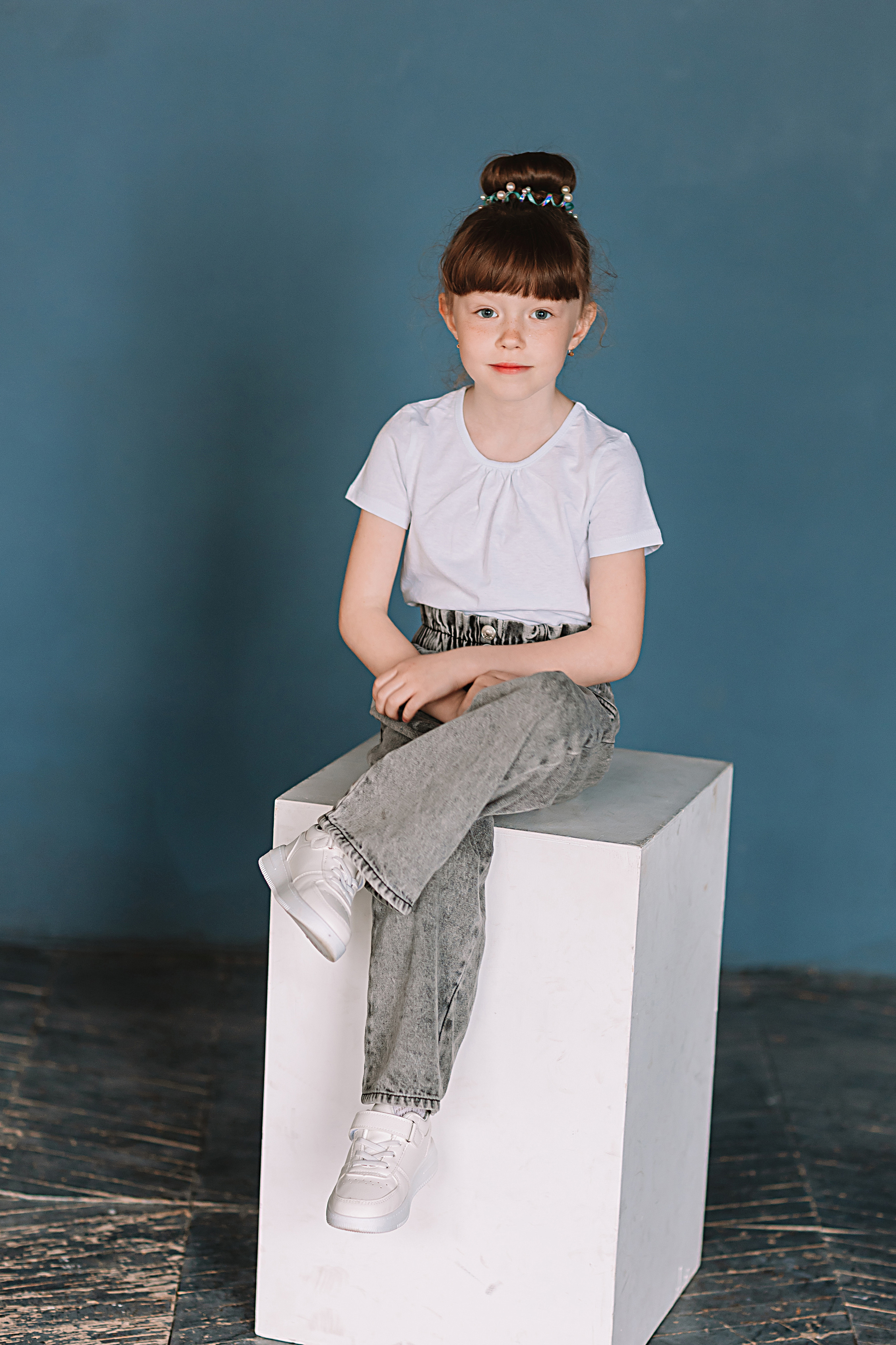 Садик в фотостудии. Семейный фотограф Тюмень, фотограф на роды Салмина Мария