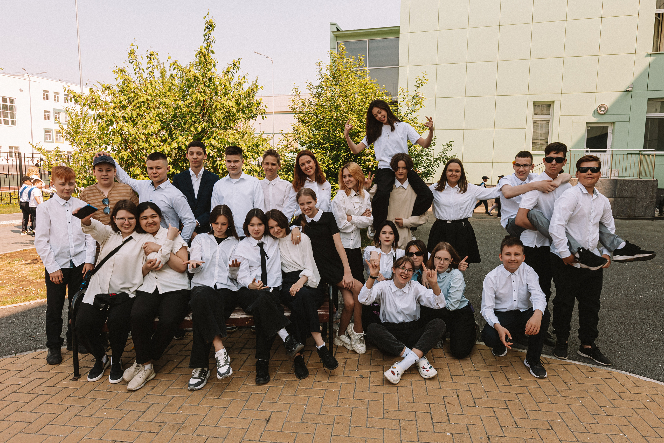 7 класс на улице. Семейный фотограф Тюмень, фотограф на роды Салмина Мария