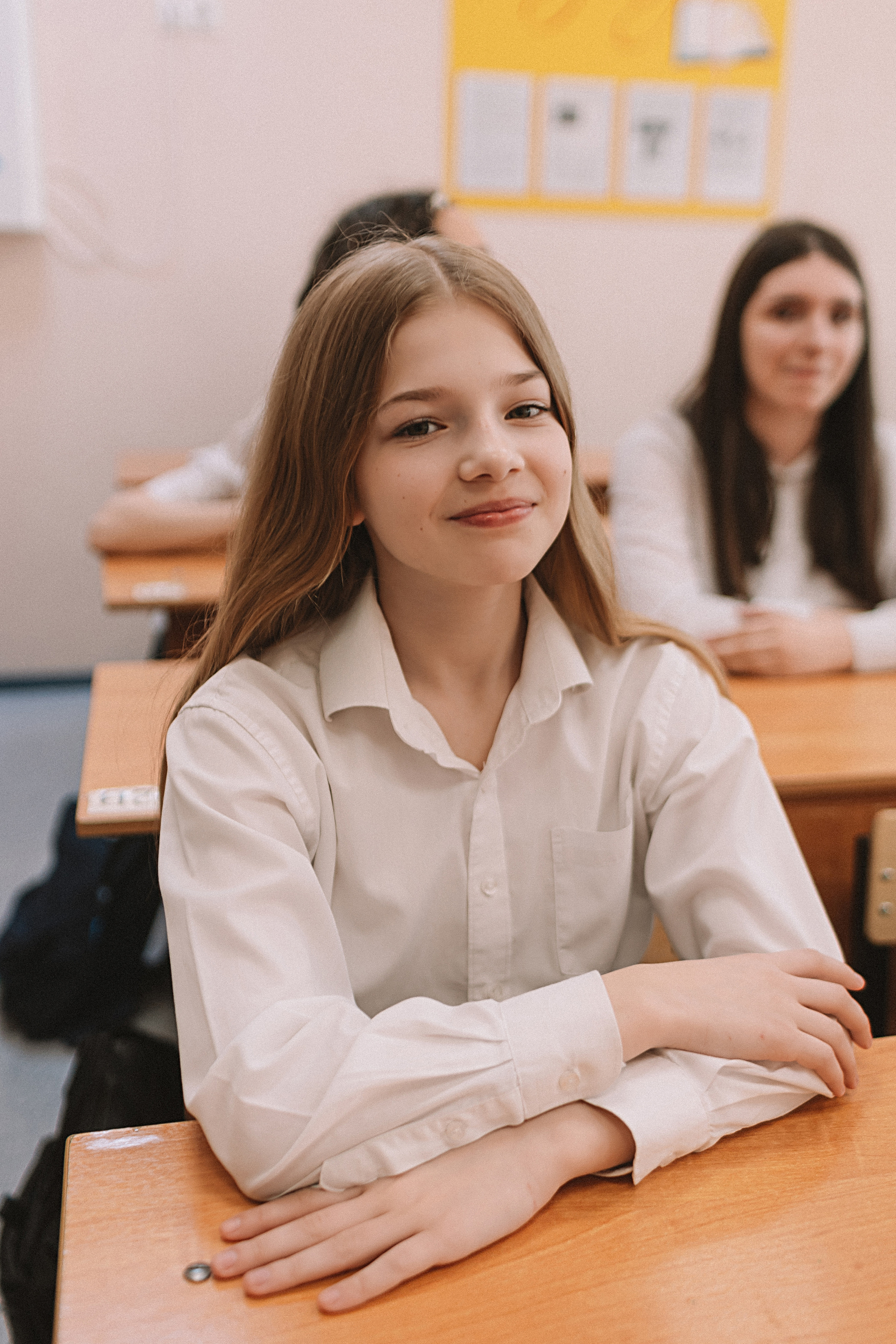 7 класс в стенах школы. Семейный фотограф Тюмень, фотограф на роды Салмина Мария