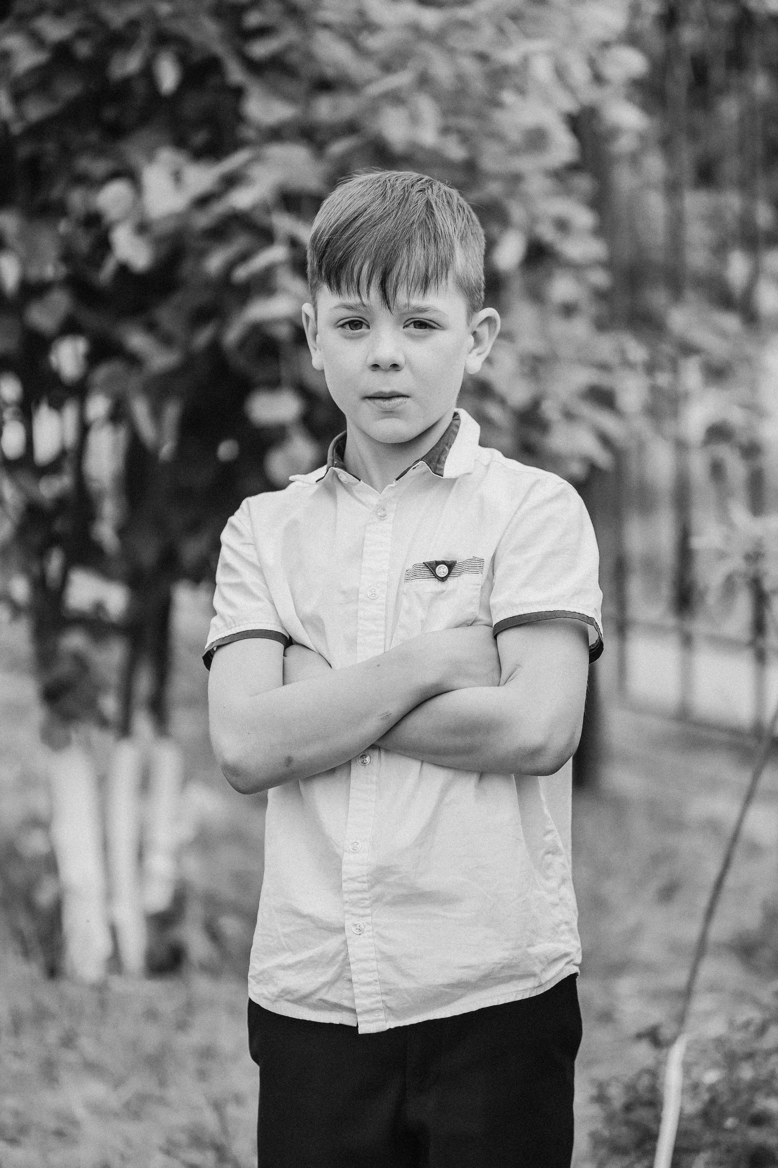 3 класс у школы. Семейный фотограф Тюмень, фотограф на роды Салмина Мария