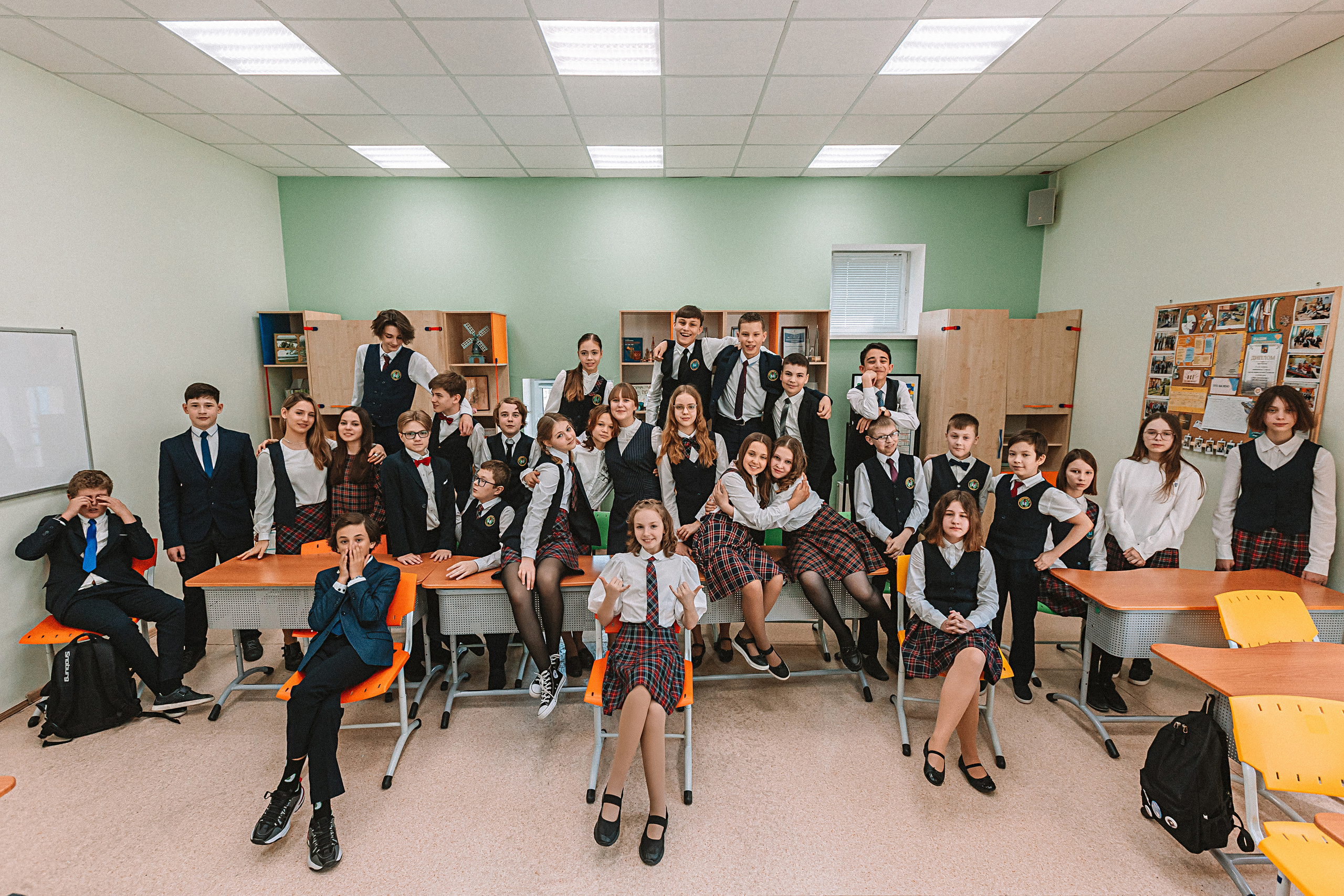 7 класс в кабинете. Семейный фотограф Тюмень, фотограф на роды Салмина Мария