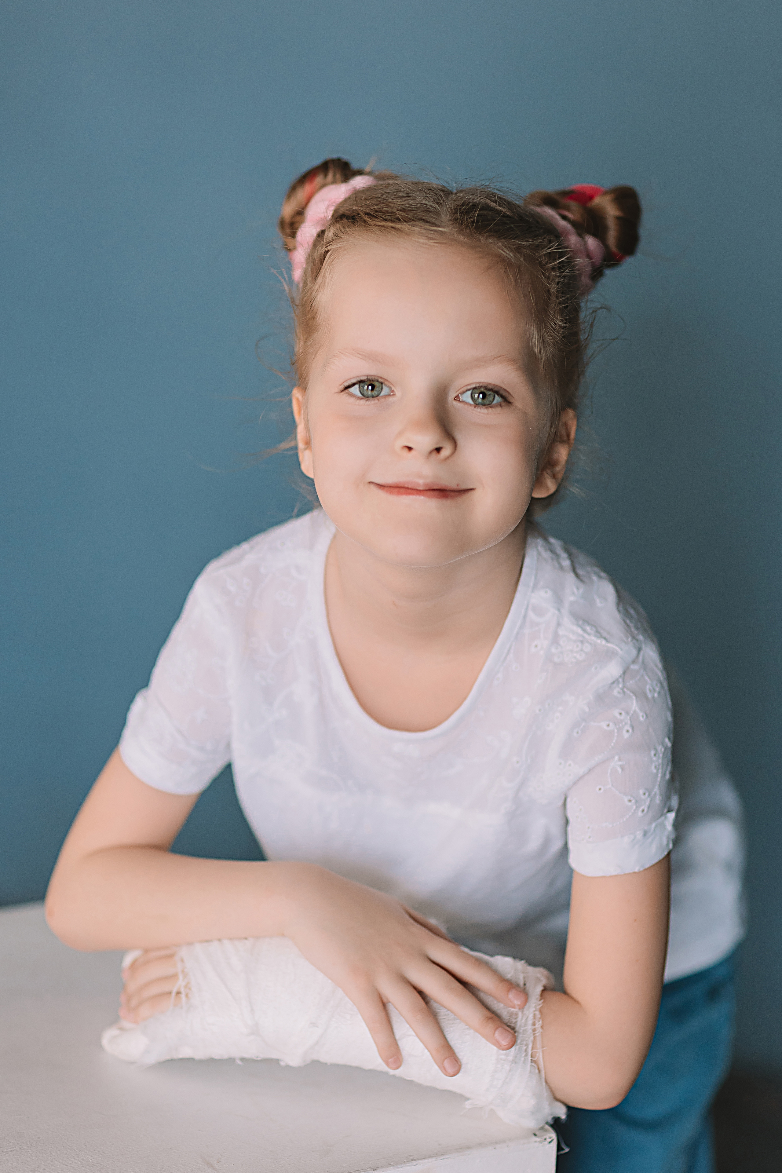 Садик в фотостудии. Семейный фотограф Тюмень, фотограф на роды Салмина Мария