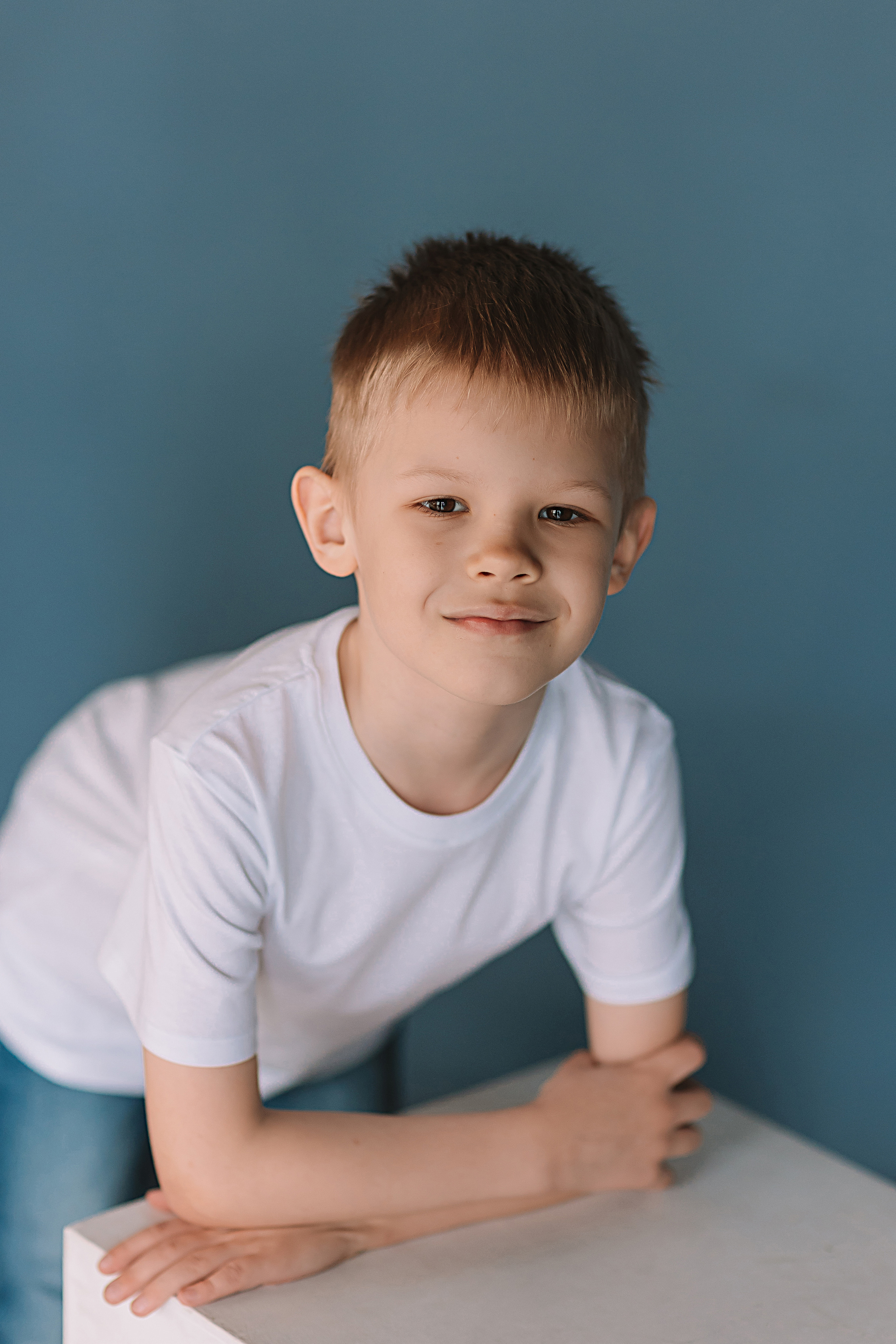 Садик в фотостудии. Семейный фотограф Тюмень, фотограф на роды Салмина Мария