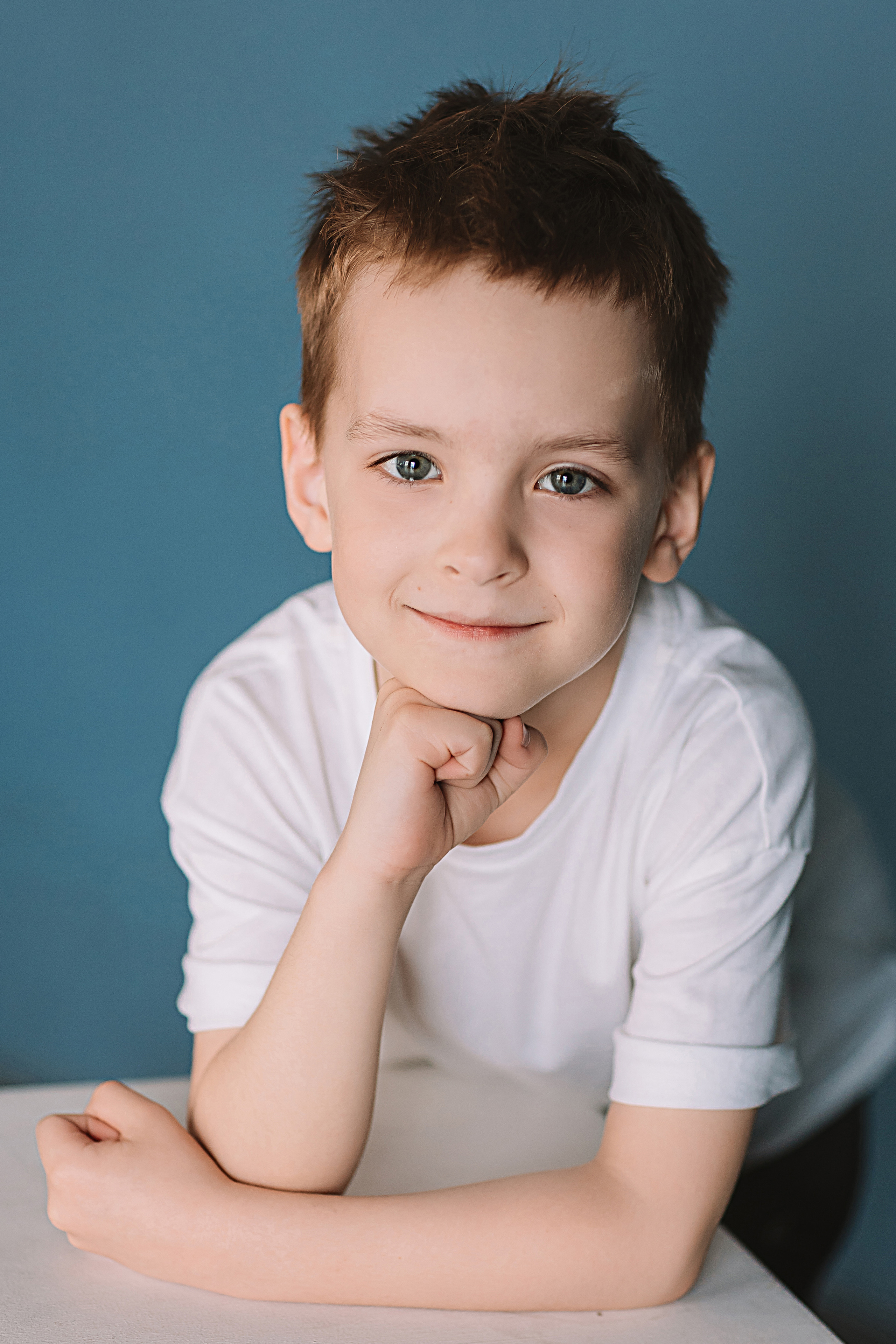 Садик в фотостудии. Семейный фотограф Тюмень, фотограф на роды Салмина Мария