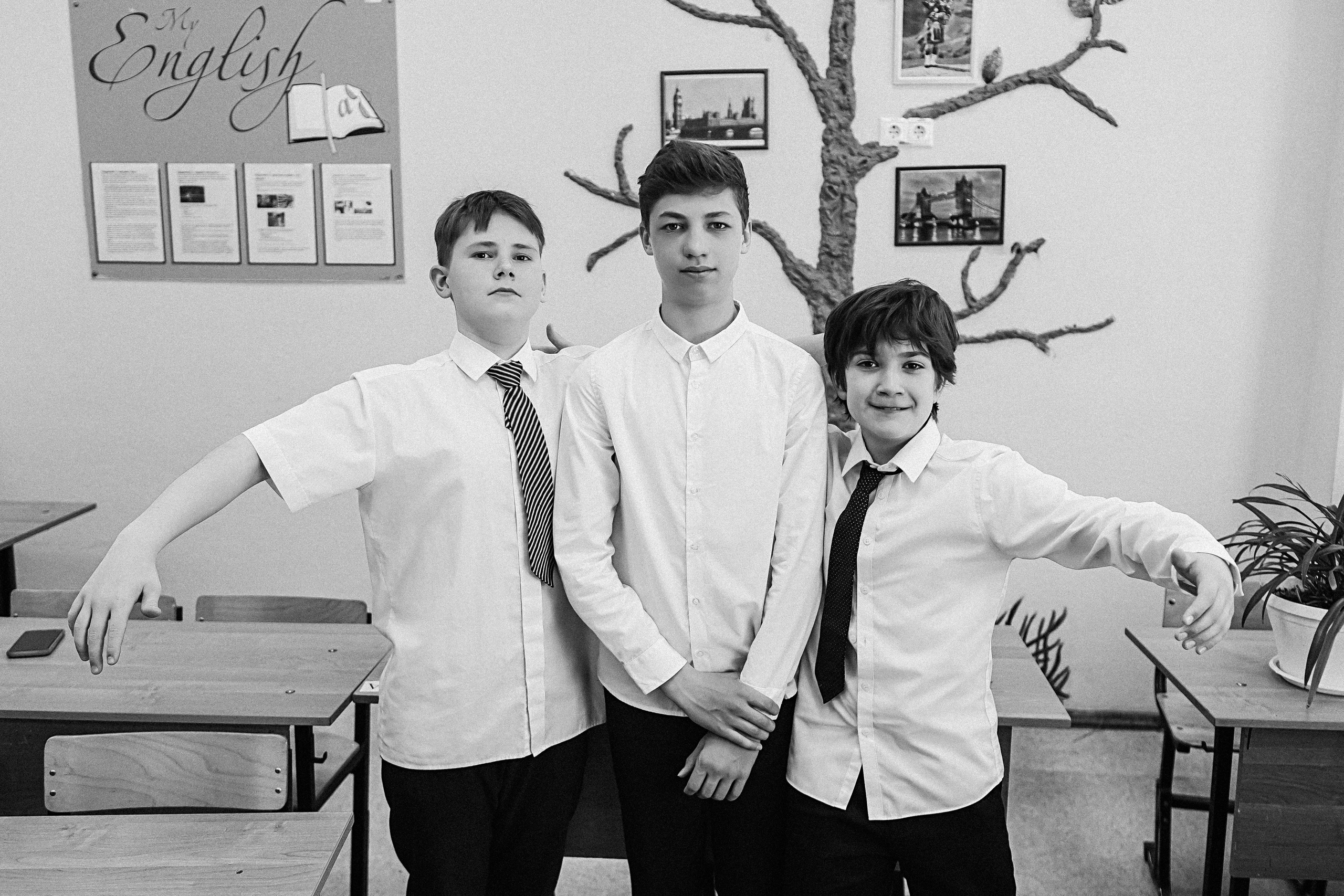 7 класс в стенах школы. Семейный фотограф Тюмень, фотограф на роды Салмина Мария