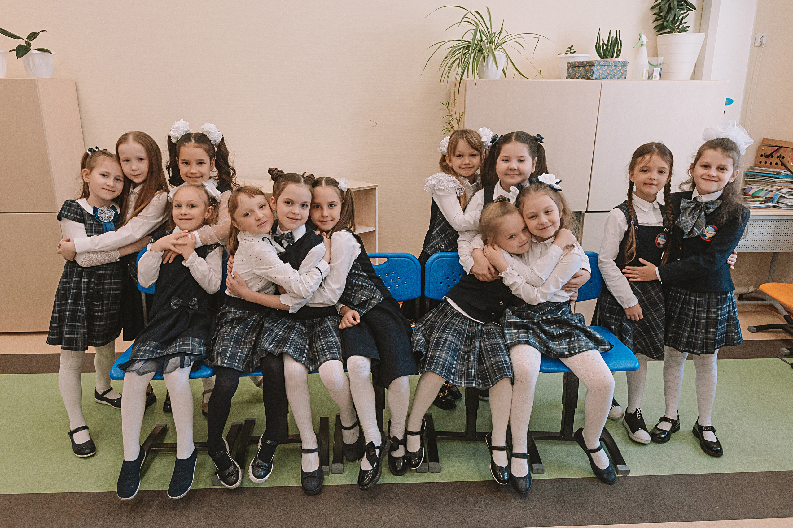 1 класс в кабинете. Семейный фотограф Тюмень, фотограф на роды Салмина Мария