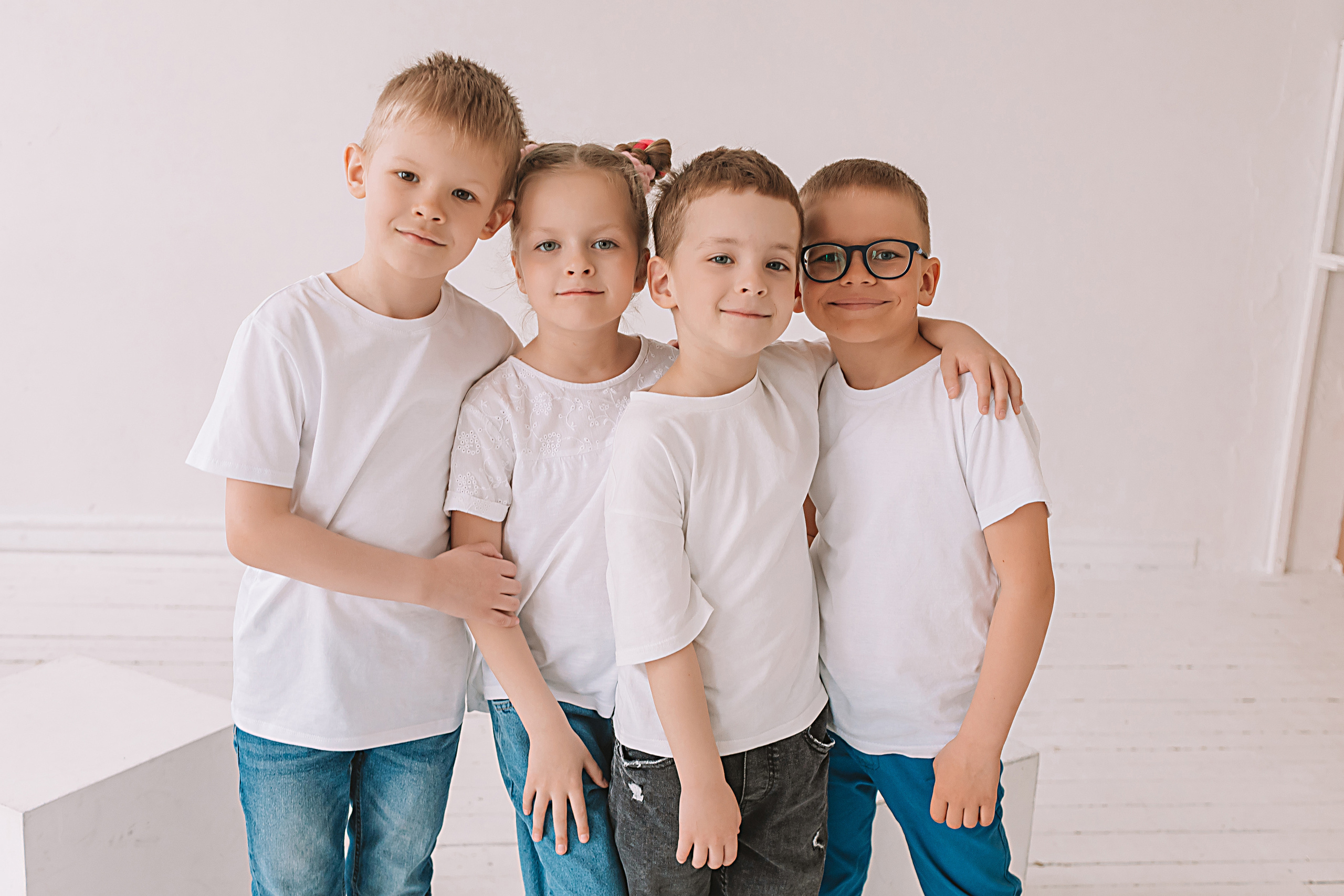 Садик в фотостудии. Семейный фотограф Тюмень, фотограф на роды Салмина Мария