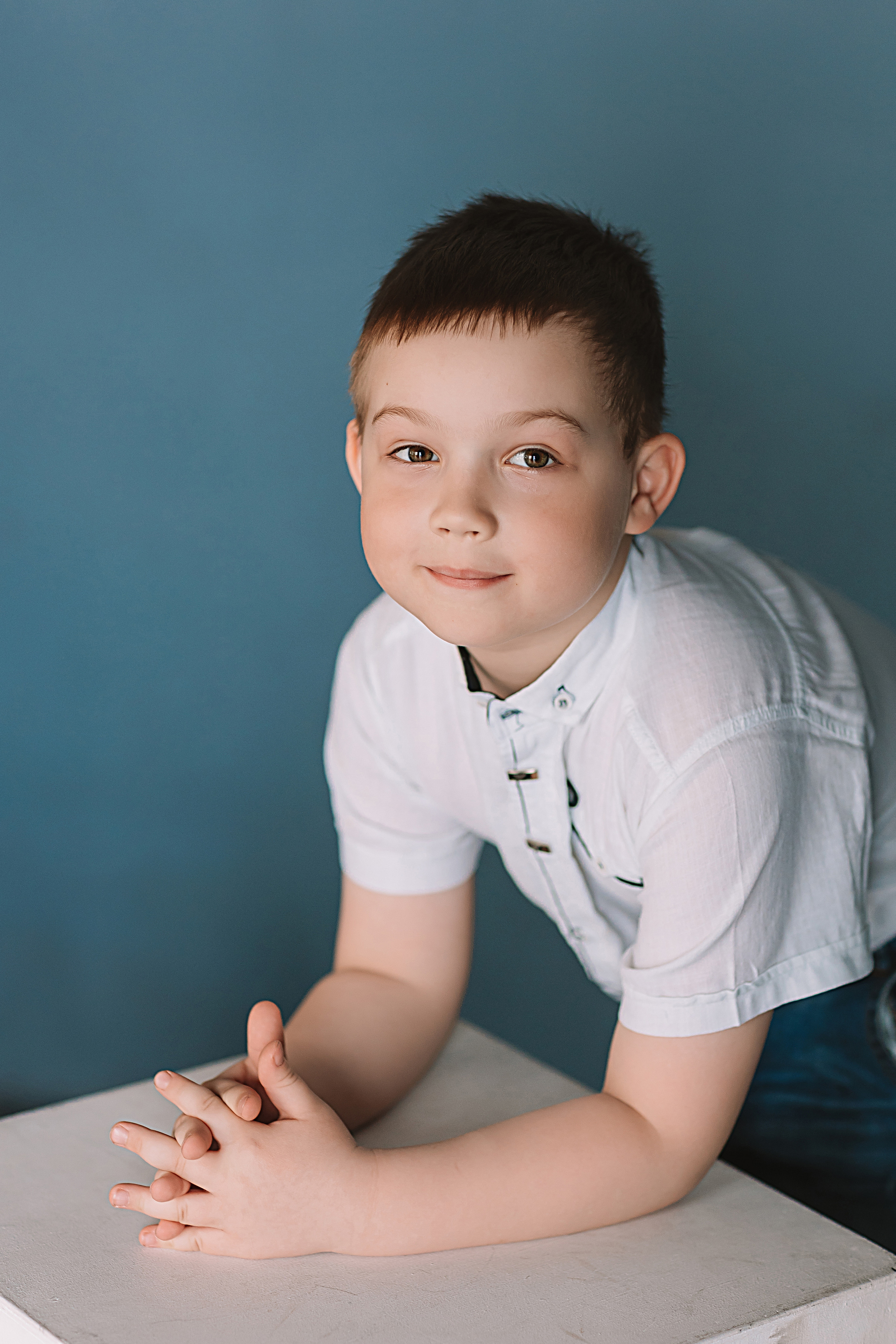 Садик в фотостудии. Семейный фотограф Тюмень, фотограф на роды Салмина Мария