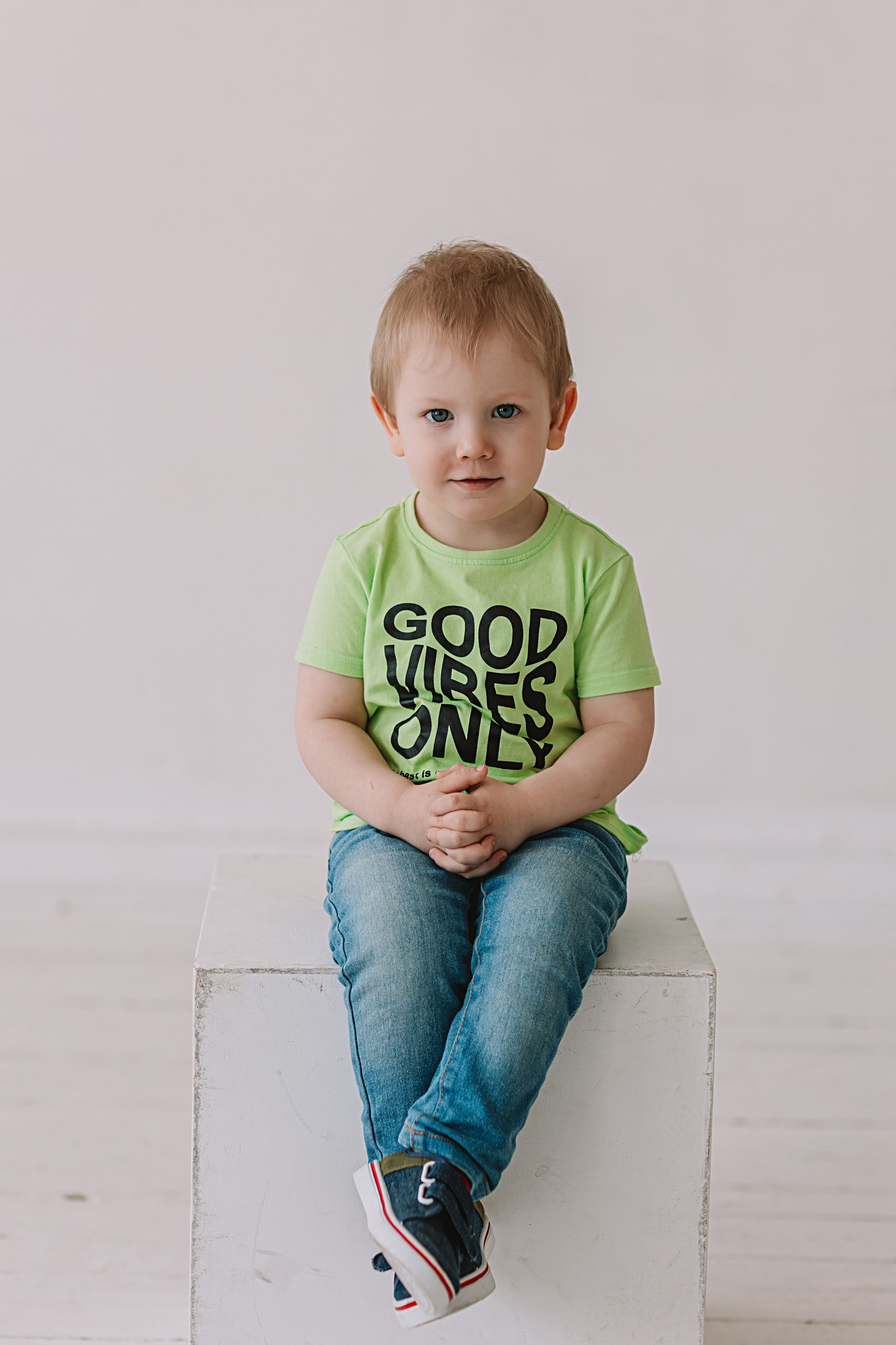 Младшая группа садика в студии. Семейный фотограф Тюмень, фотограф на роды Салмина Мария