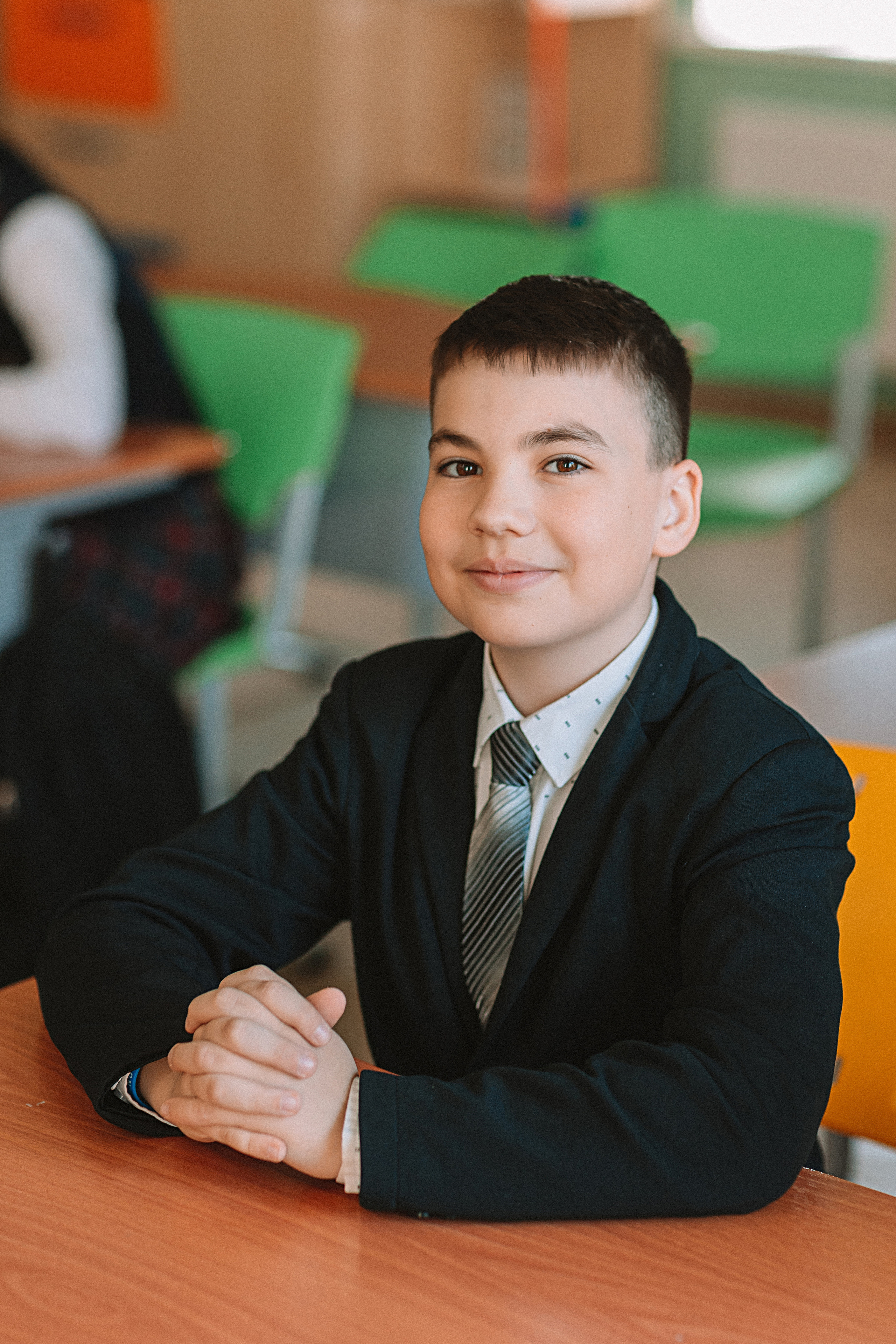 7 класс в кабинете. Семейный фотограф Тюмень, фотограф на роды Салмина Мария