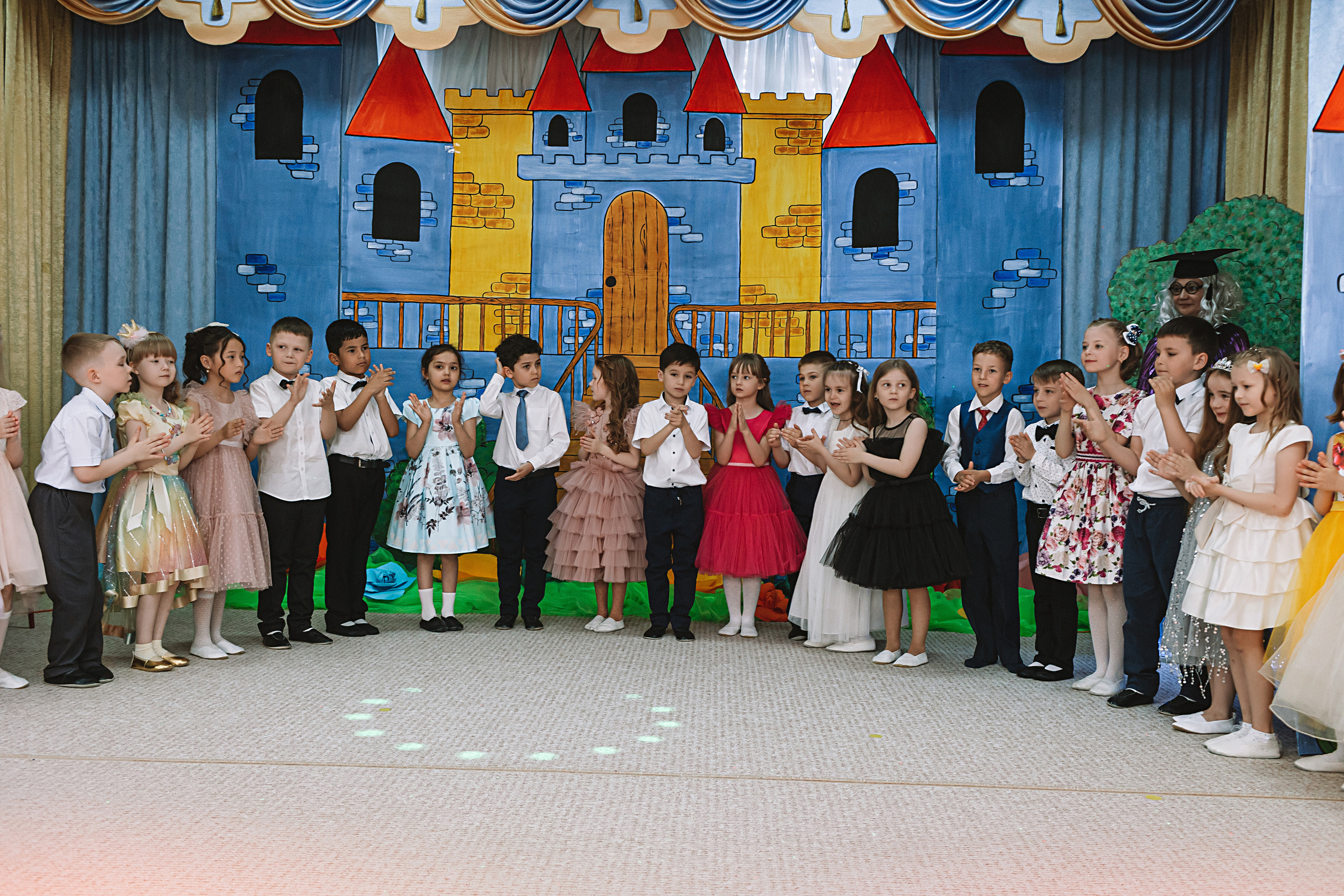 Выпускной детский сад. Семейный фотограф Тюмень, фотограф на роды Салмина Мария