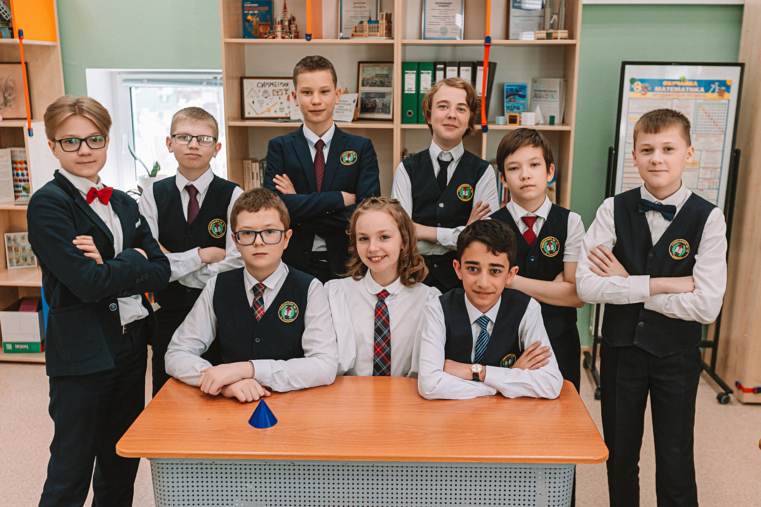 7 класс в кабинете. Семейный фотограф Тюмень, фотограф на роды Салмина Мария