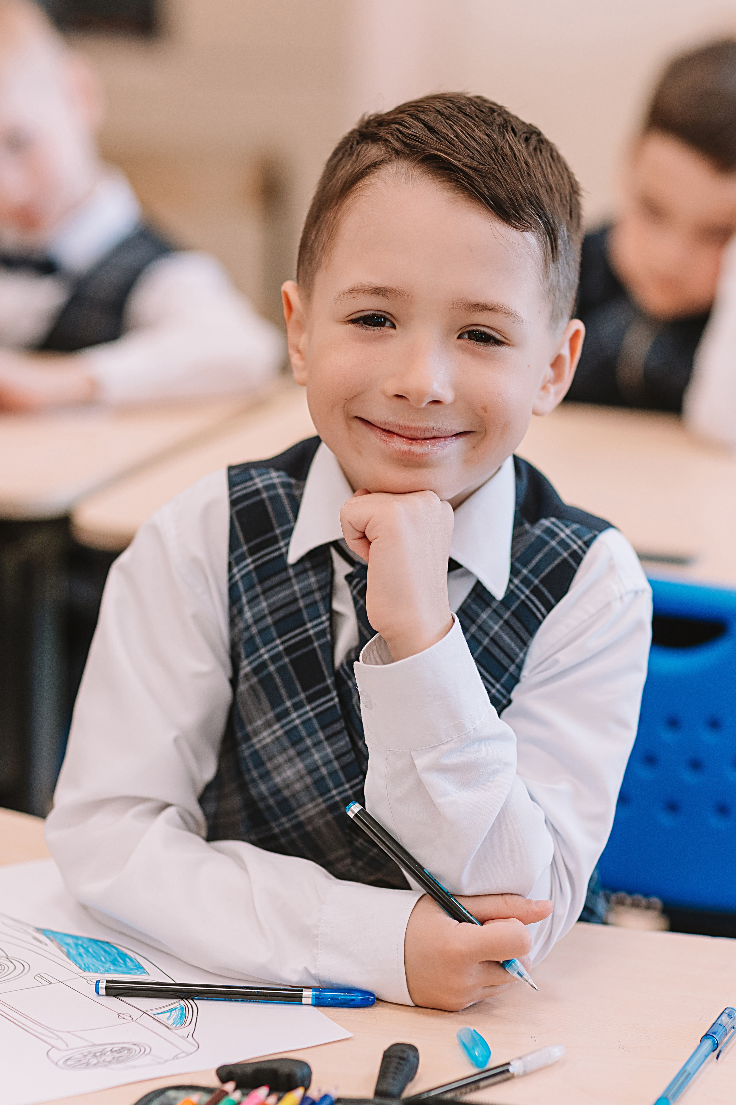 1 класс в кабинете. Семейный фотограф Тюмень, фотограф на роды Салмина Мария