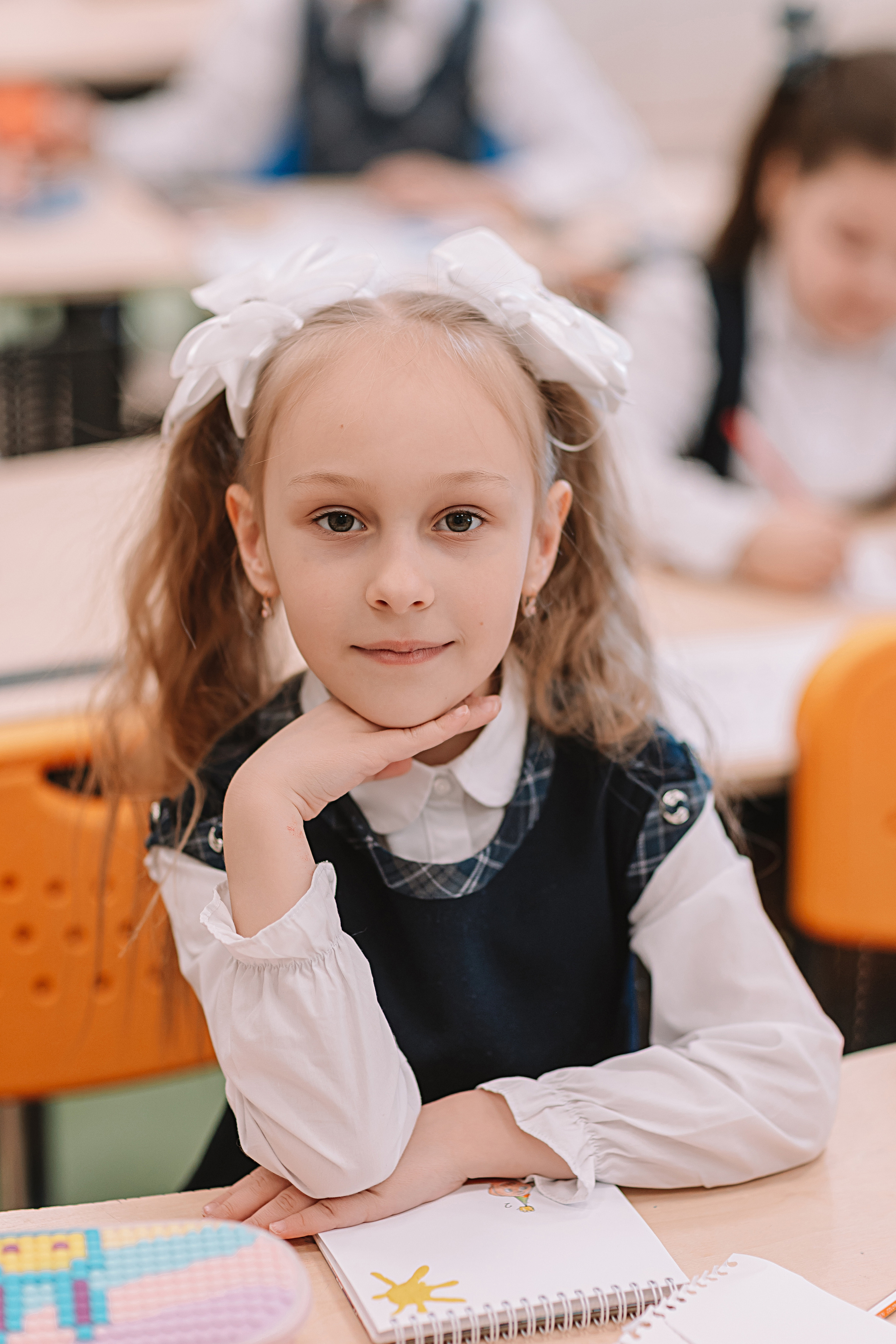 1 класс в кабинете. Семейный фотограф Тюмень, фотограф на роды Салмина Мария