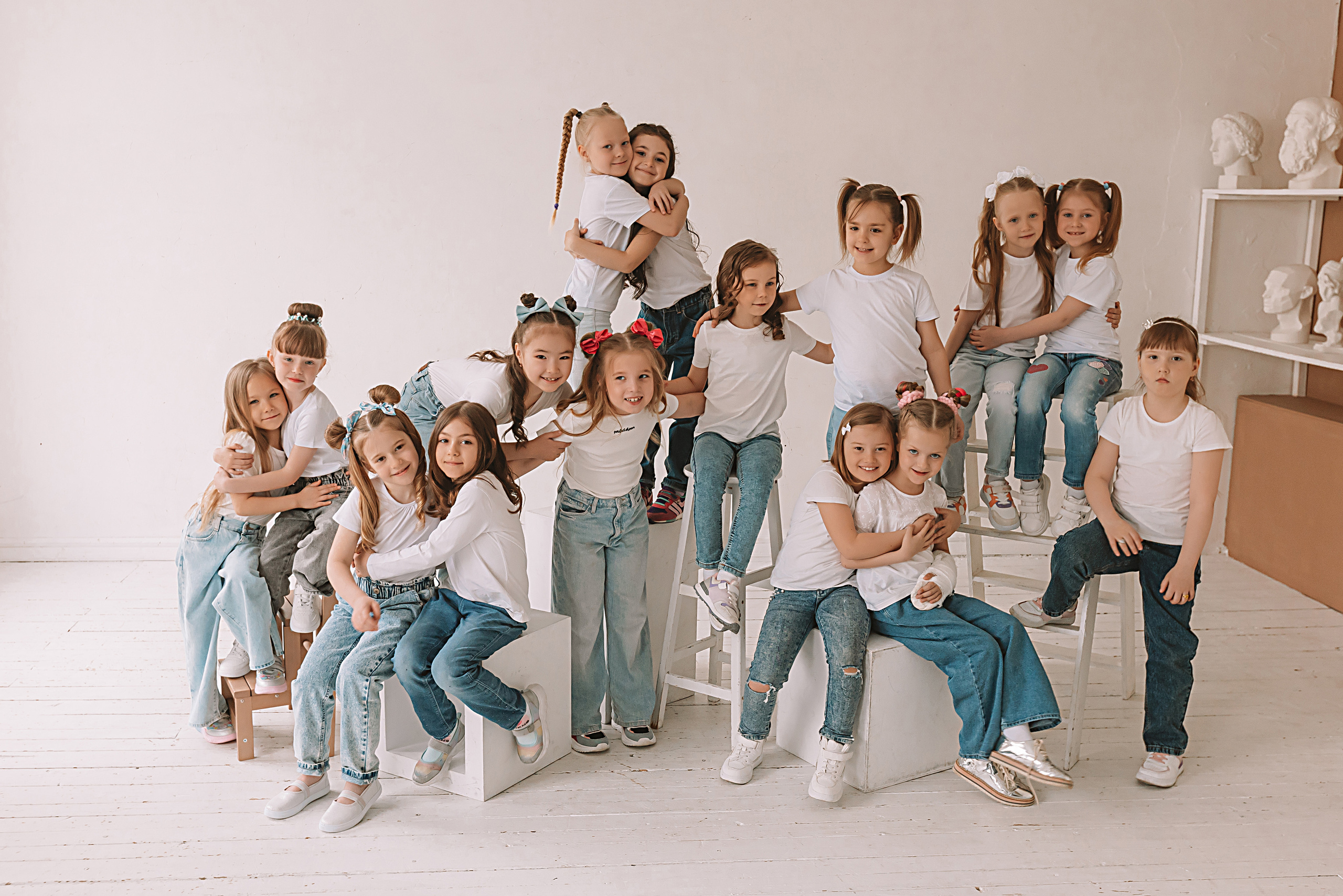 Садик в фотостудии. Семейный фотограф Тюмень, фотограф на роды Салмина Мария