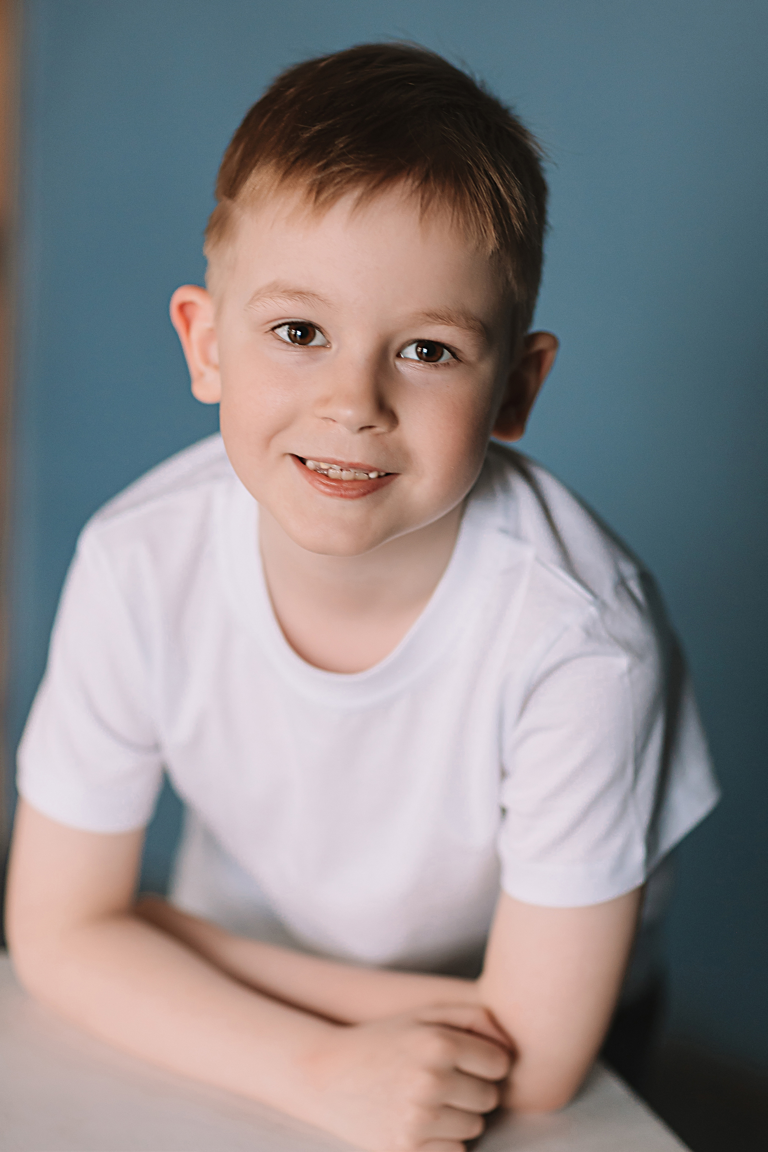 Садик в фотостудии. Семейный фотограф Тюмень, фотограф на роды Салмина Мария