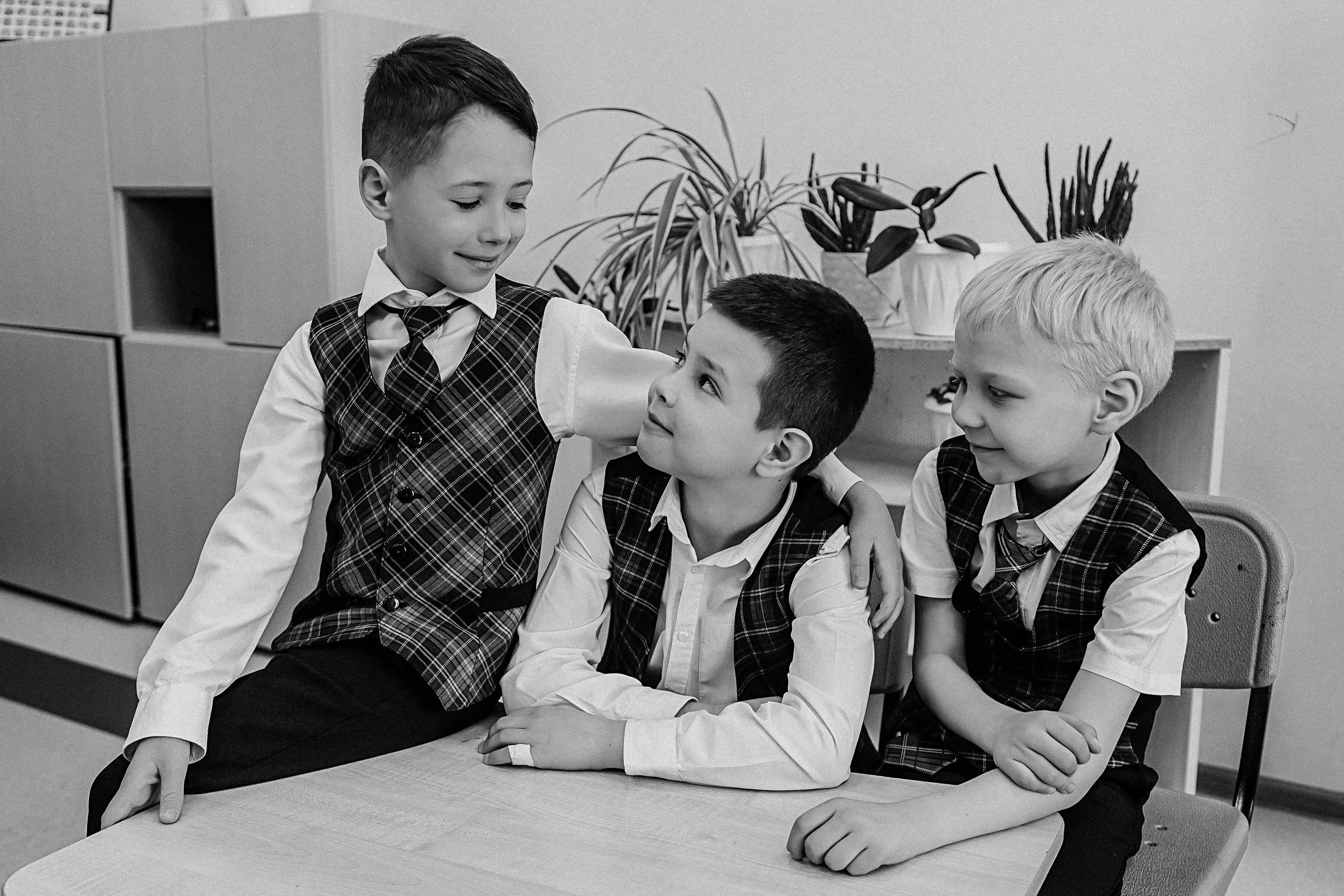 1 класс в кабинете. Семейный фотограф Тюмень, фотограф на роды Салмина Мария