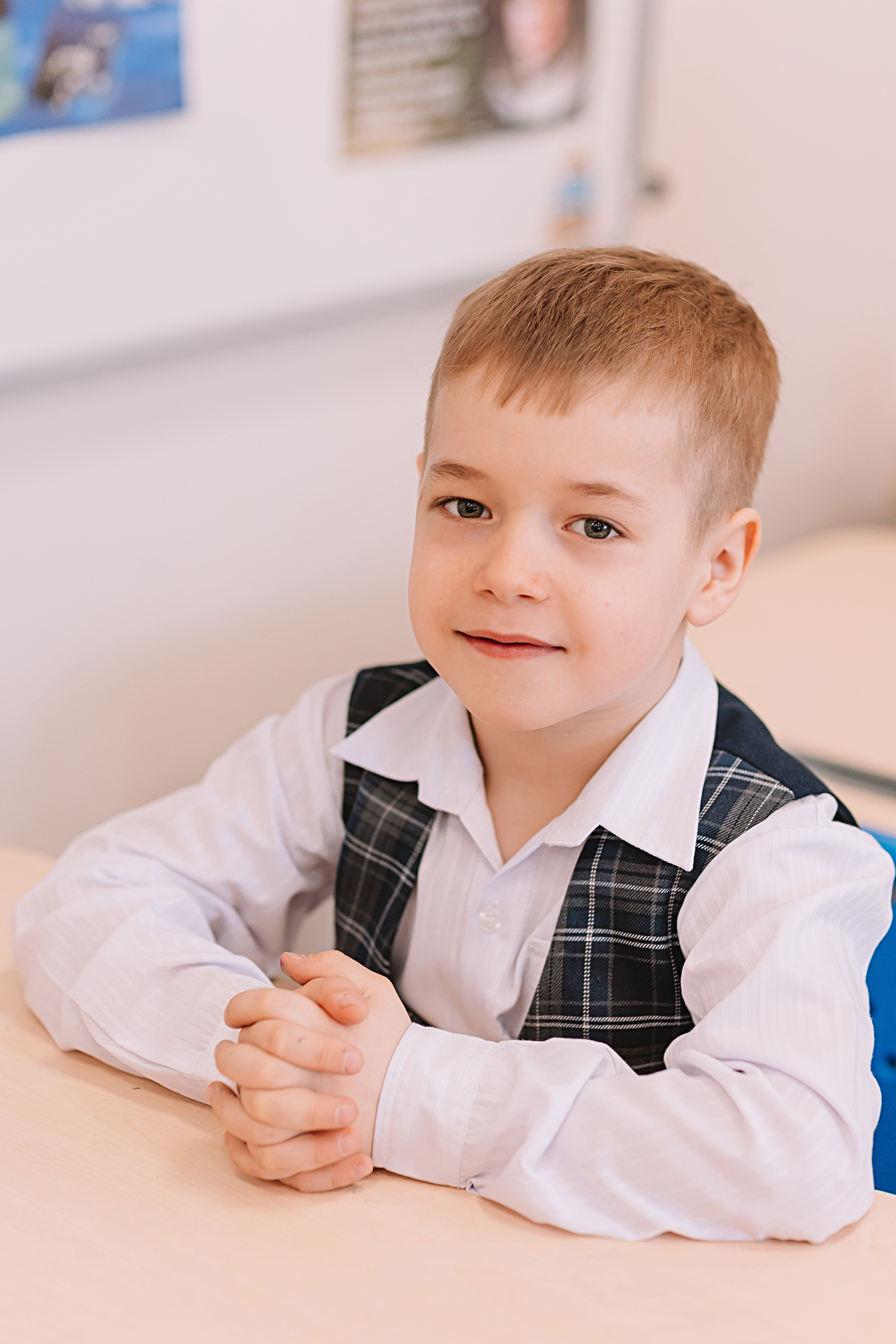 1 класс в кабинете. Семейный фотограф Тюмень, фотограф на роды Салмина Мария