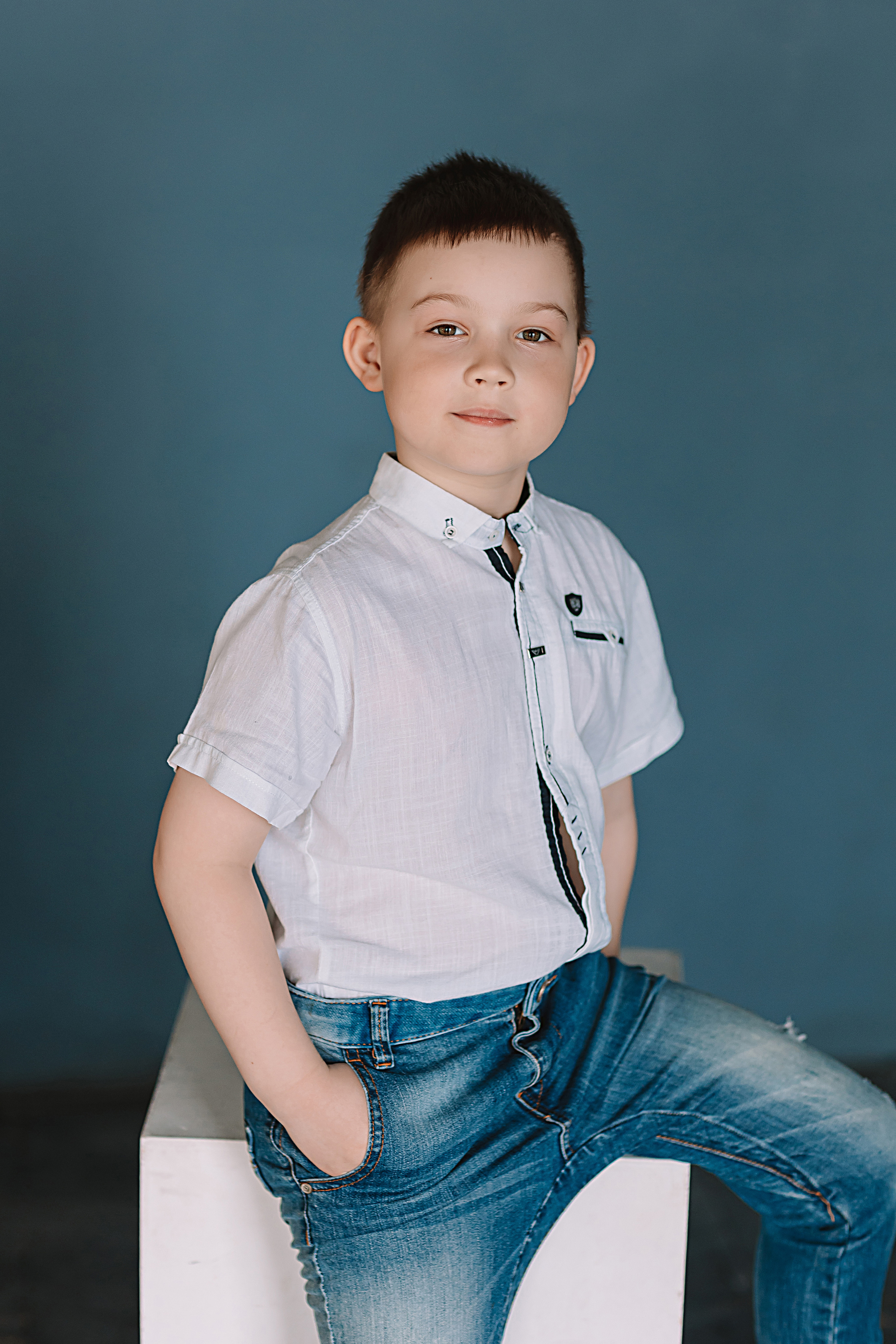 Садик в фотостудии. Семейный фотограф Тюмень, фотограф на роды Салмина Мария