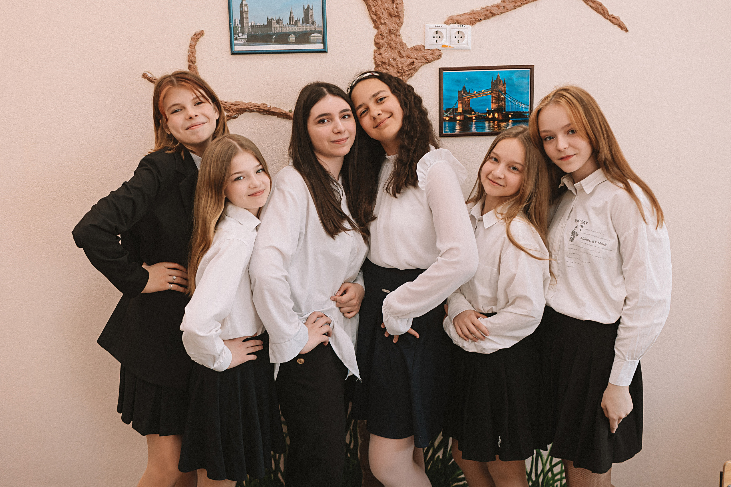 7 класс в стенах школы. Семейный фотограф Тюмень, фотограф на роды Салмина Мария